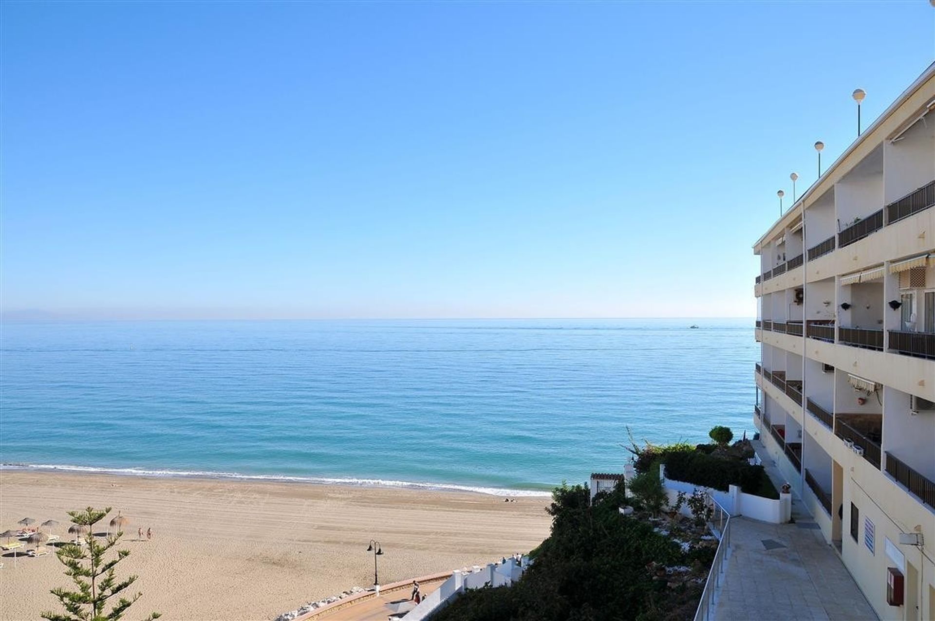 Condominium in Alhaurín de la Torre, Andalucía 10740513