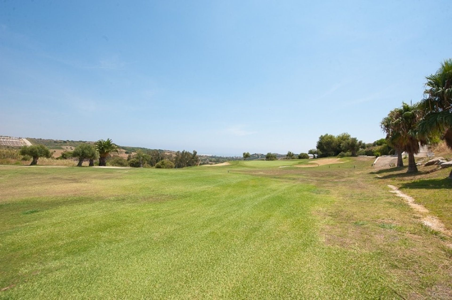 土地 在 Estepona, Andalucía 10741420