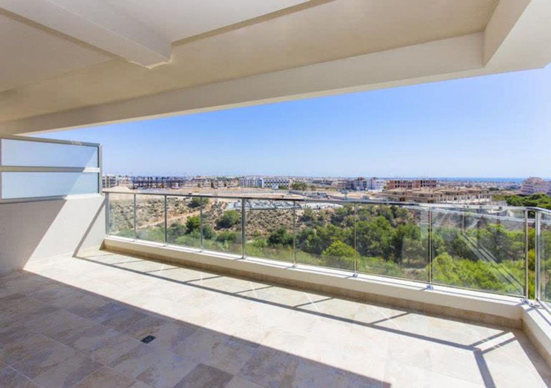 Condominium in Orihuela, Comunidad Valenciana 10741488