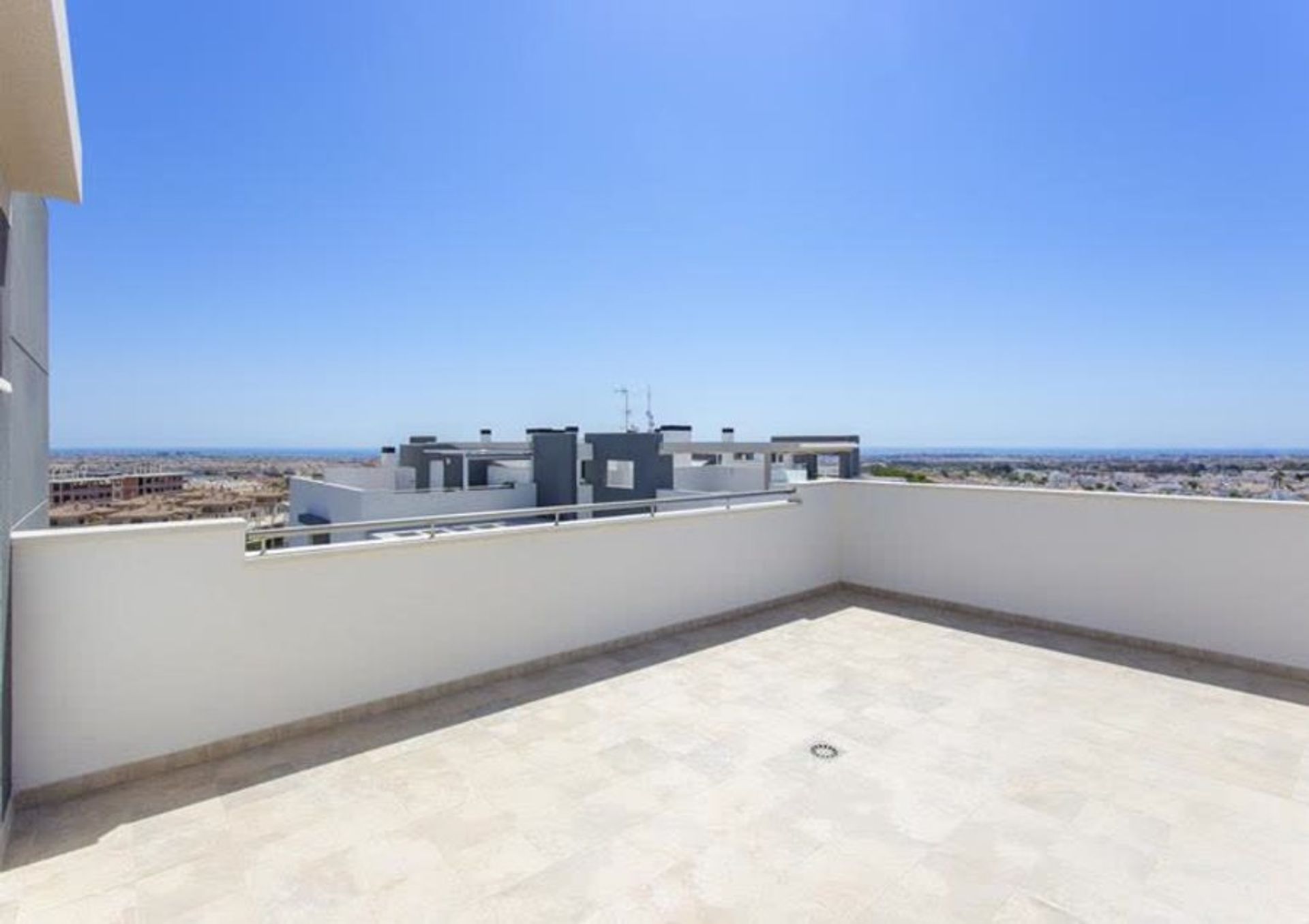 Condominium in Orihuela, Comunidad Valenciana 10741488