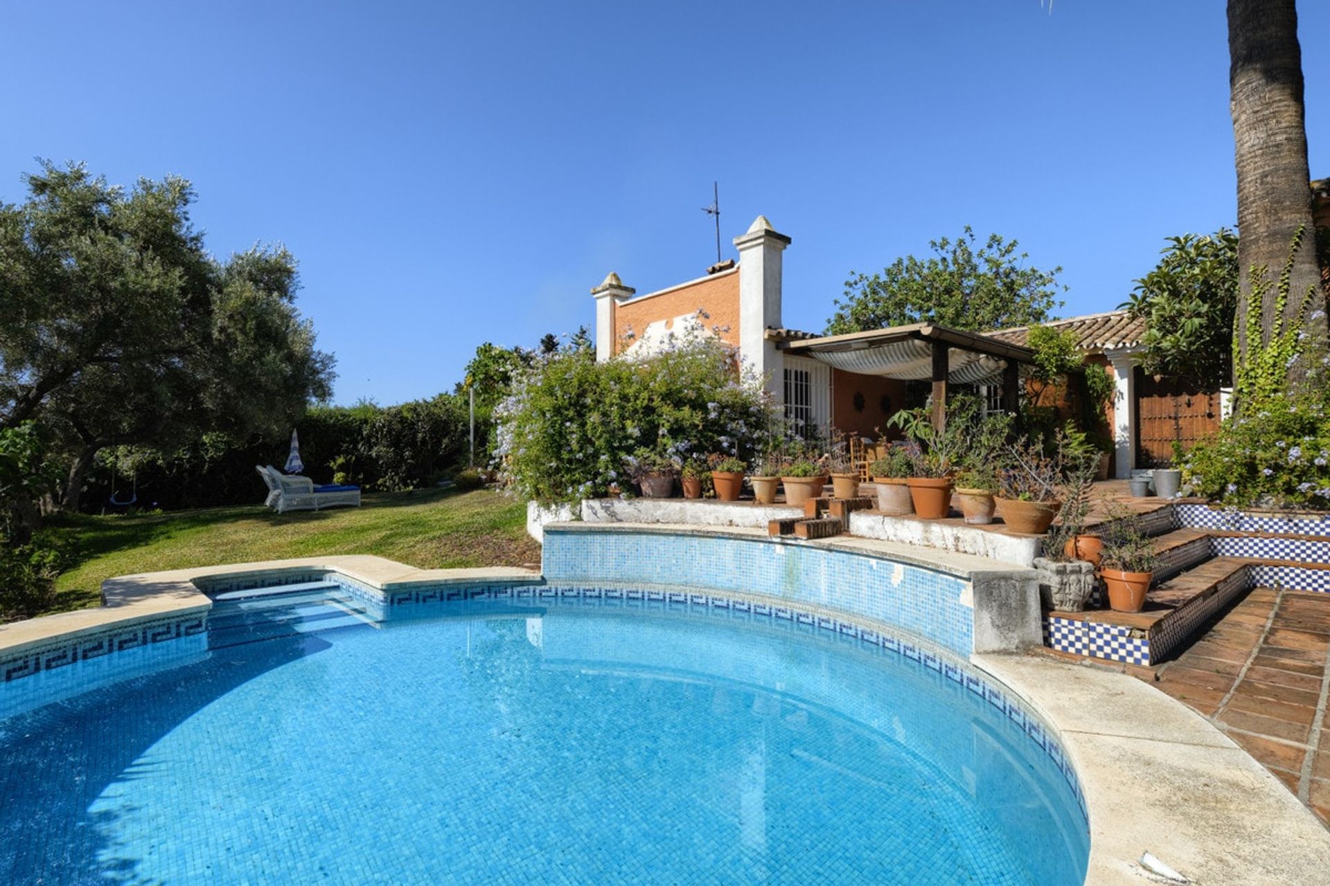 House in Marbella, Andalucía 10741602