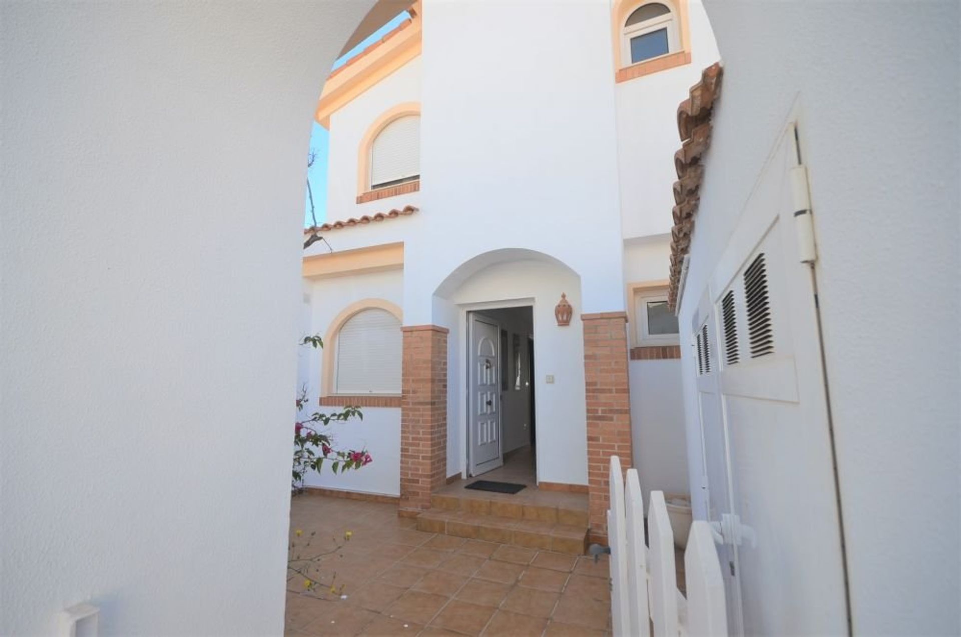 House in Santa Pola, Comunidad Valenciana 10741717