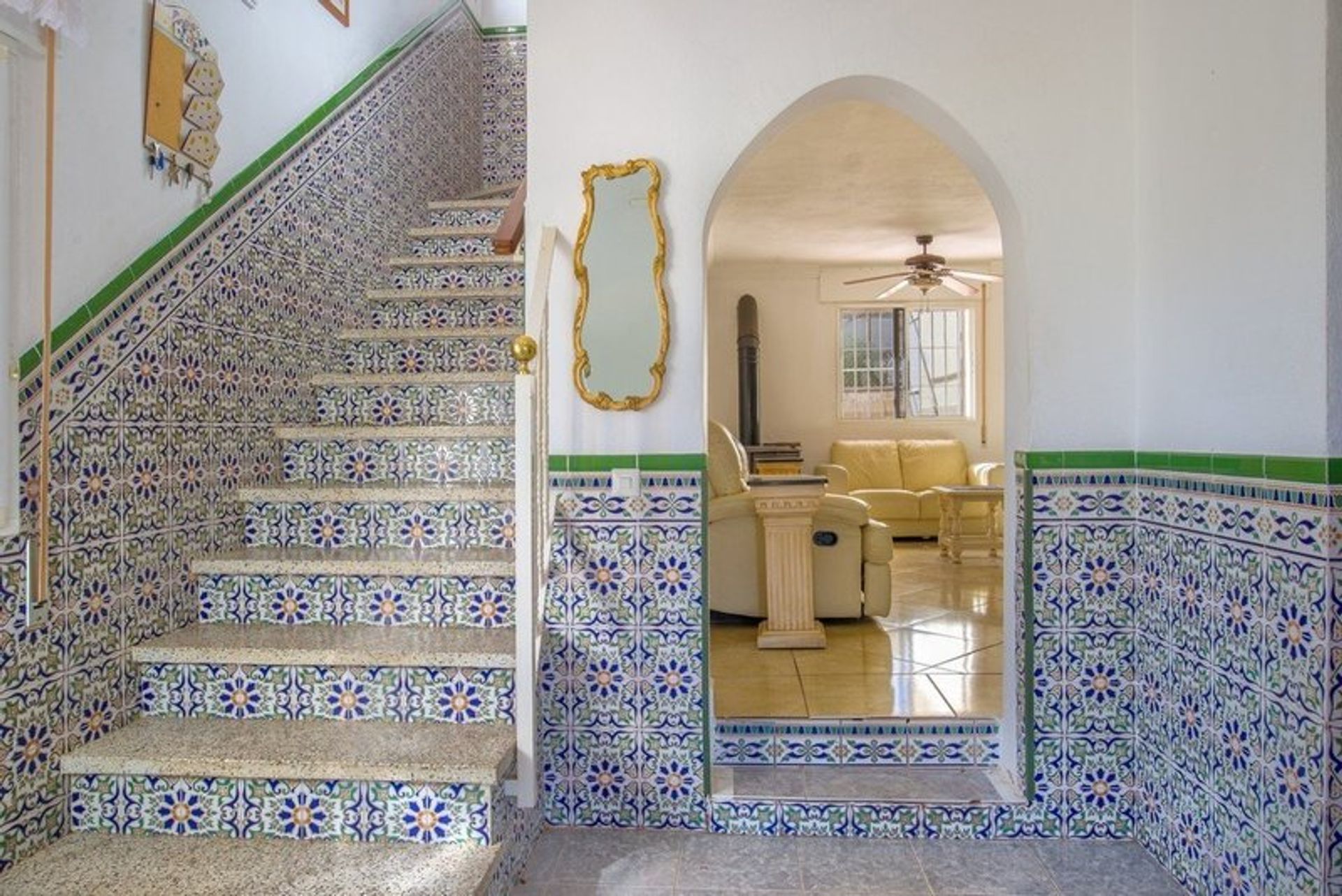 Huis in Alhaurín de la Torre, Andalucía 10742488