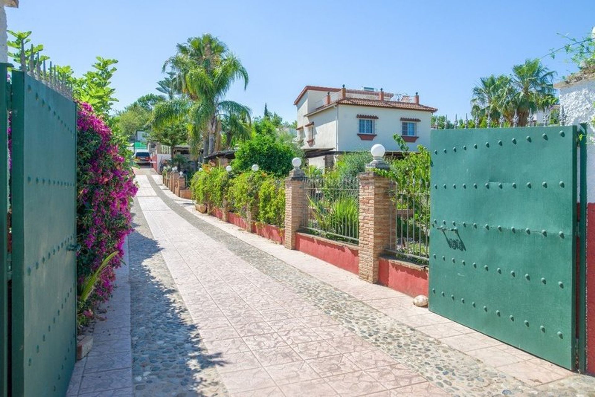 Huis in Alhaurín de la Torre, Andalucía 10742488