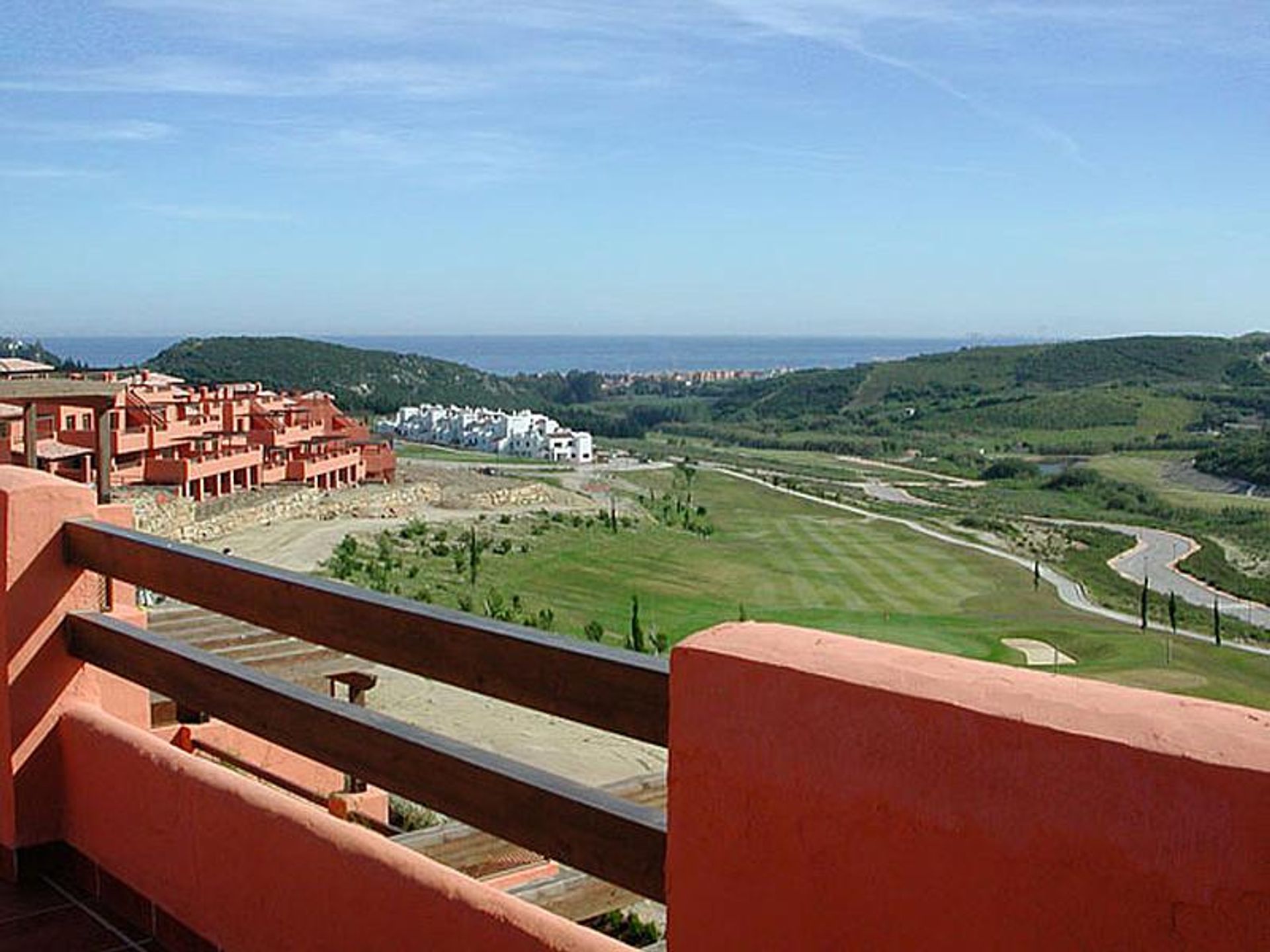 Condominium in Casares, Andalucía 10742821