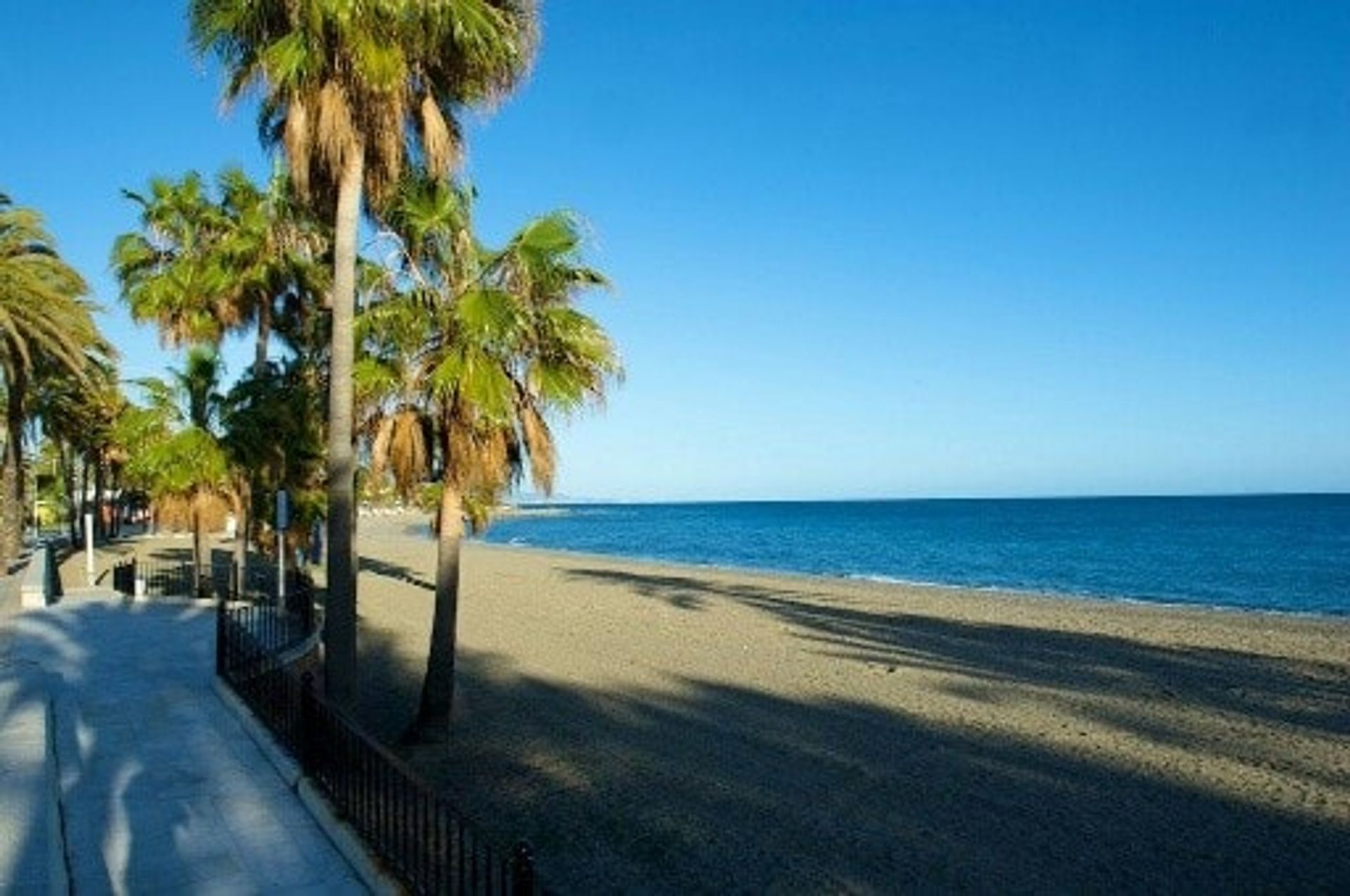 Tanah di San Pedro de Alcántara, Andalusia 10743088