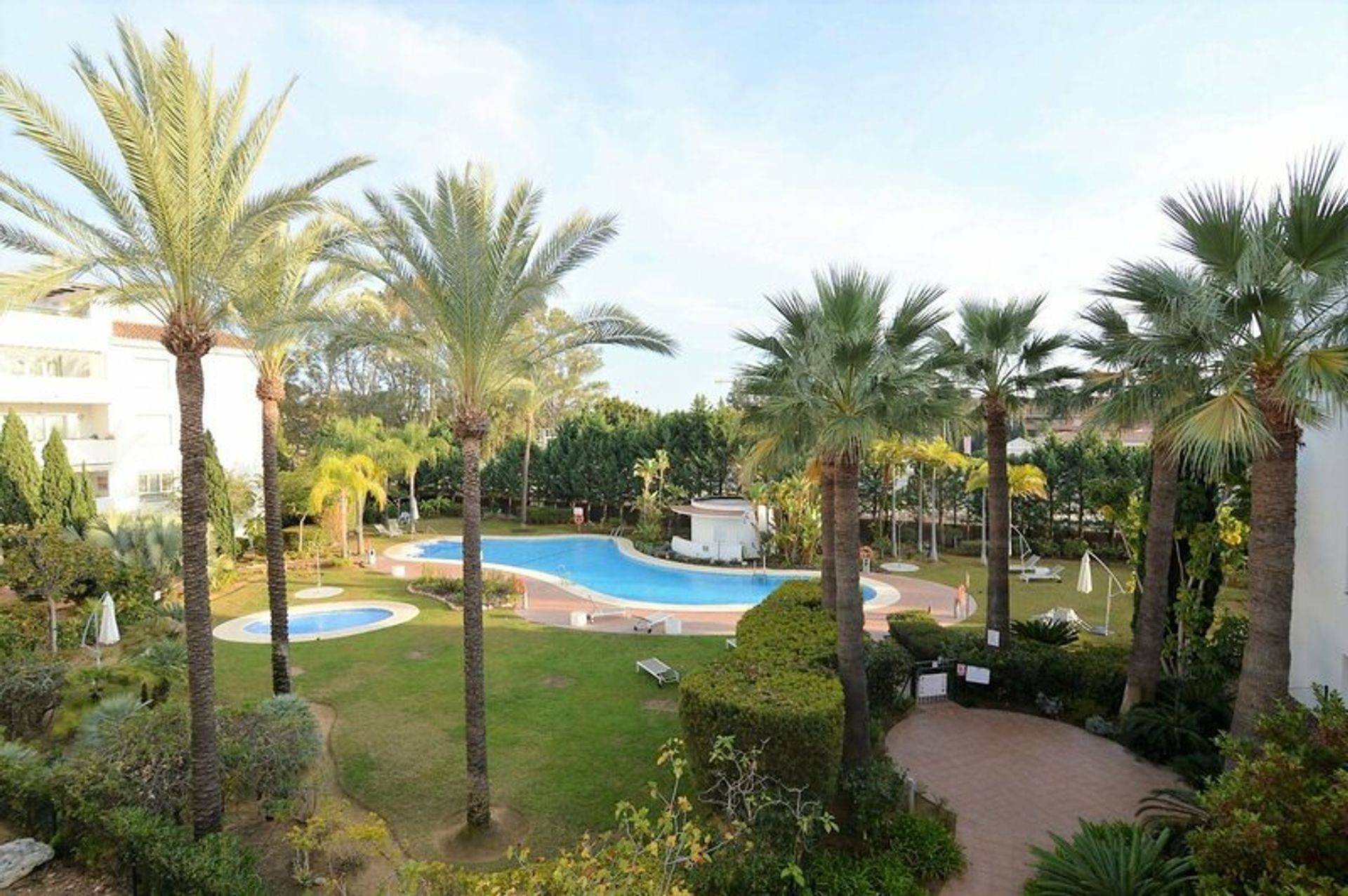 Condominium in Marbella, Andalucía 10743298