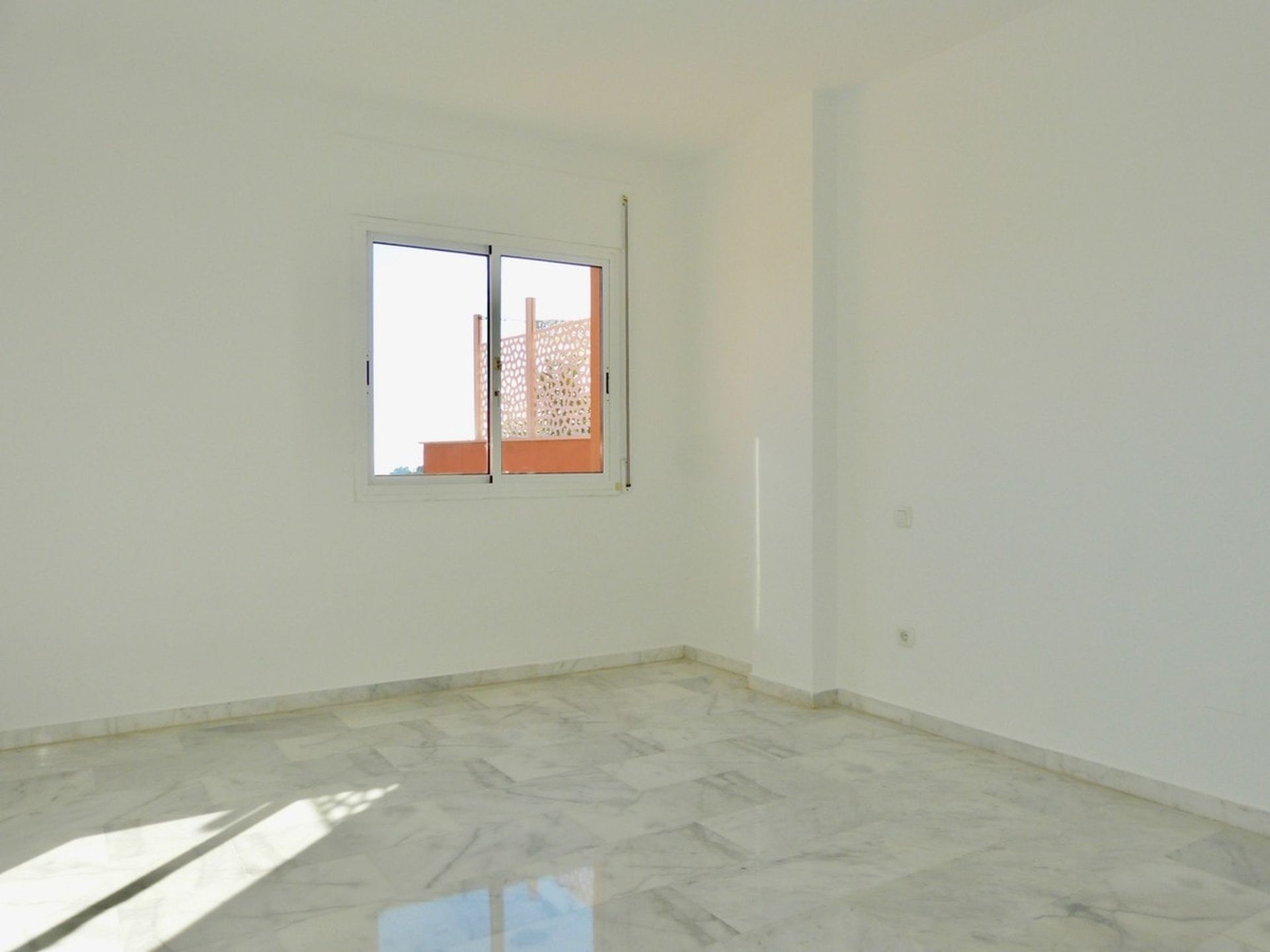 Condominium in Ojen, Andalusia 10743474