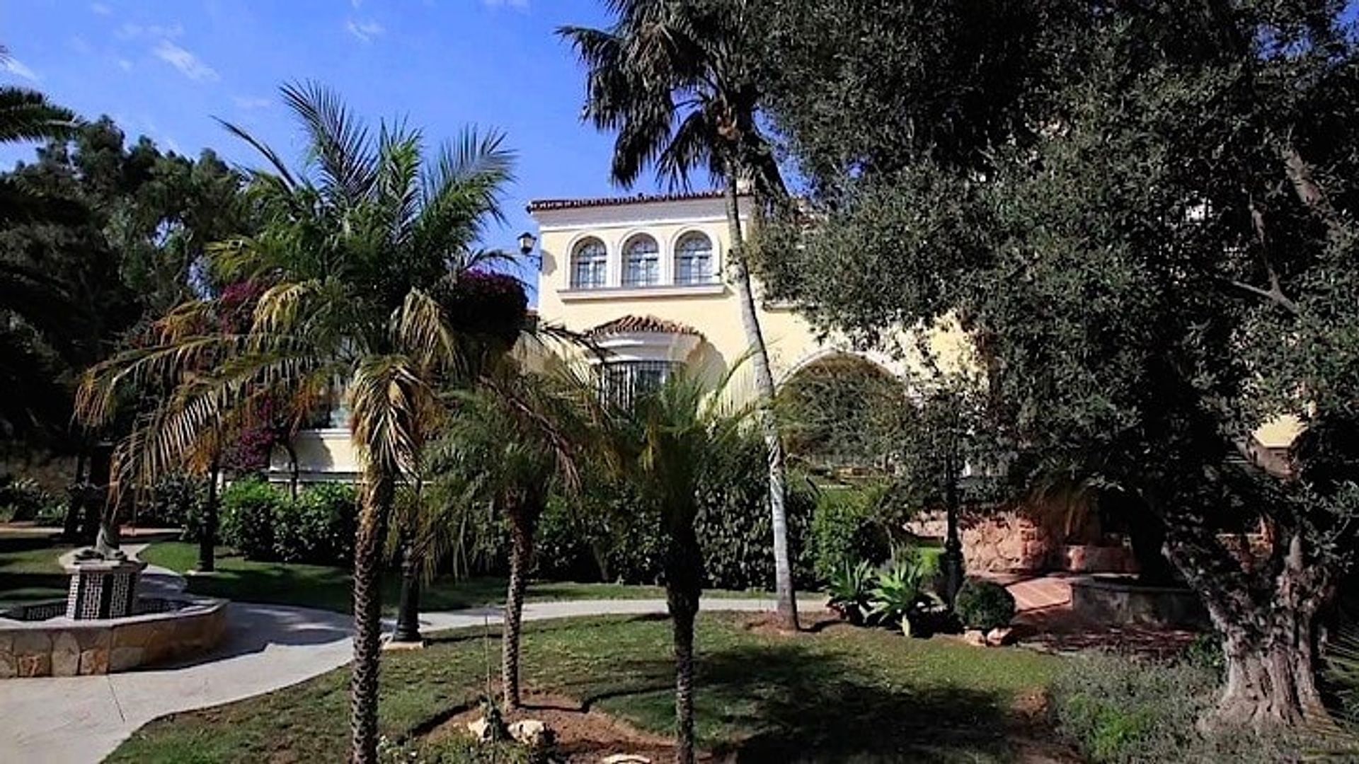 casa no Alhaurín de la Torre, Andaluzia 10743483