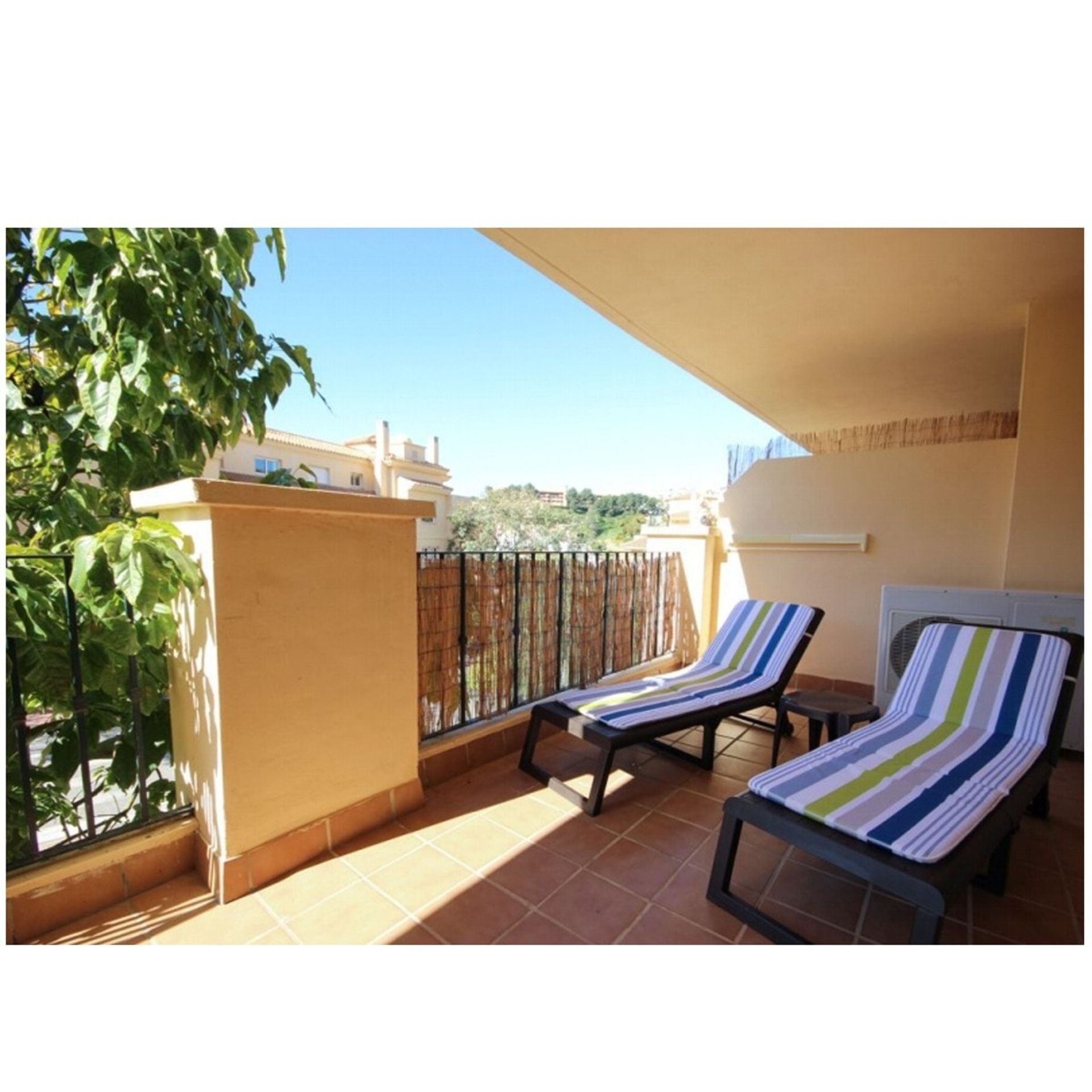 Condominium dans Fuengirola, Andalousie 10743677