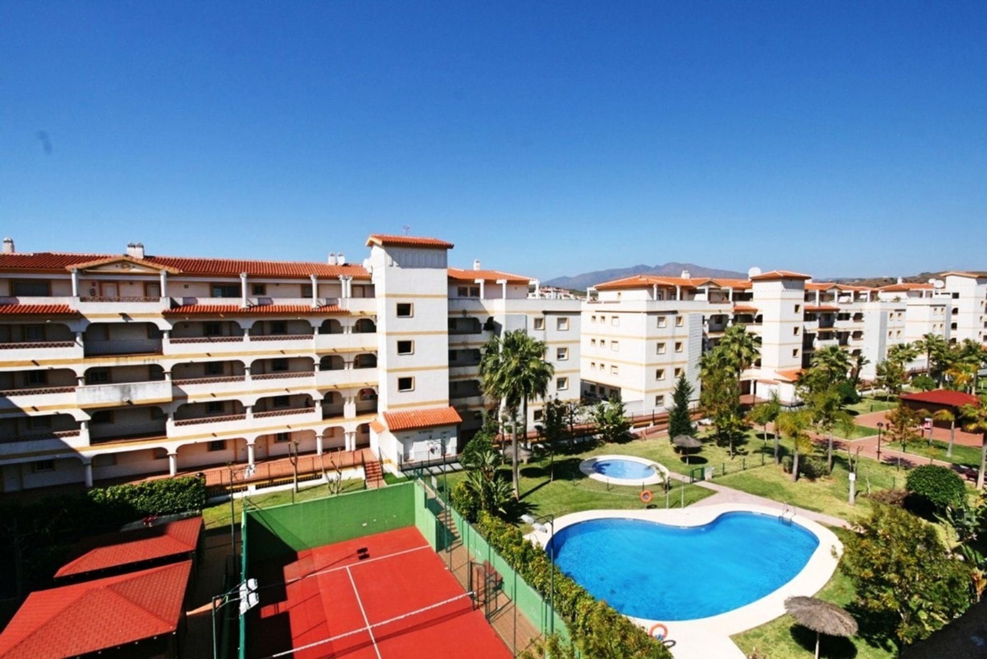 Condominium dans Fuengirola, Andalousie 10743689