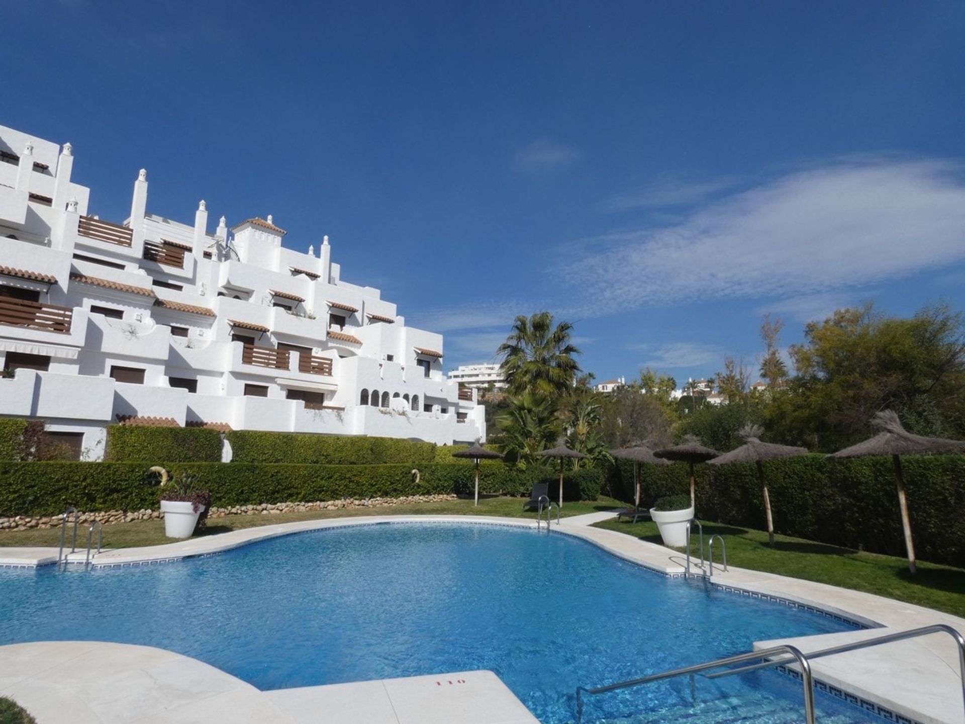 Condominium in Estepona, Andalusia 10743781