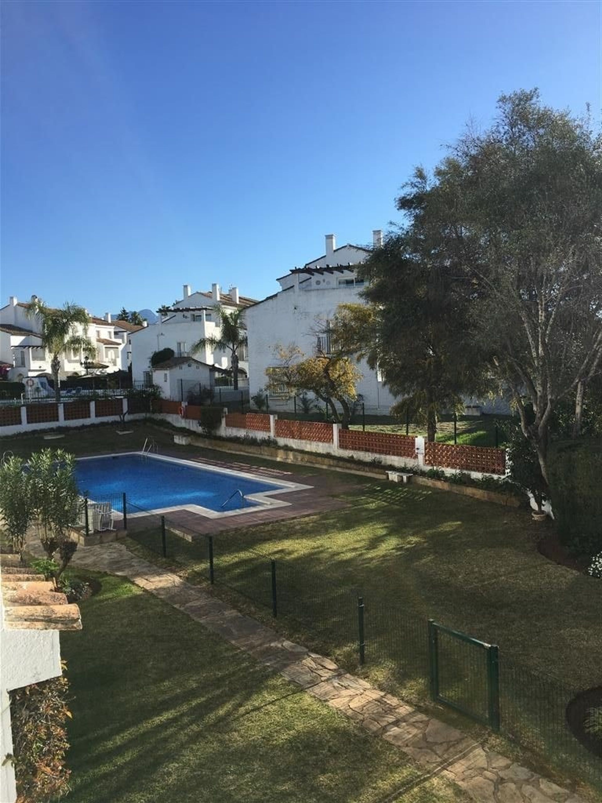 Eigentumswohnung im Estepona, Andalucía 10743946