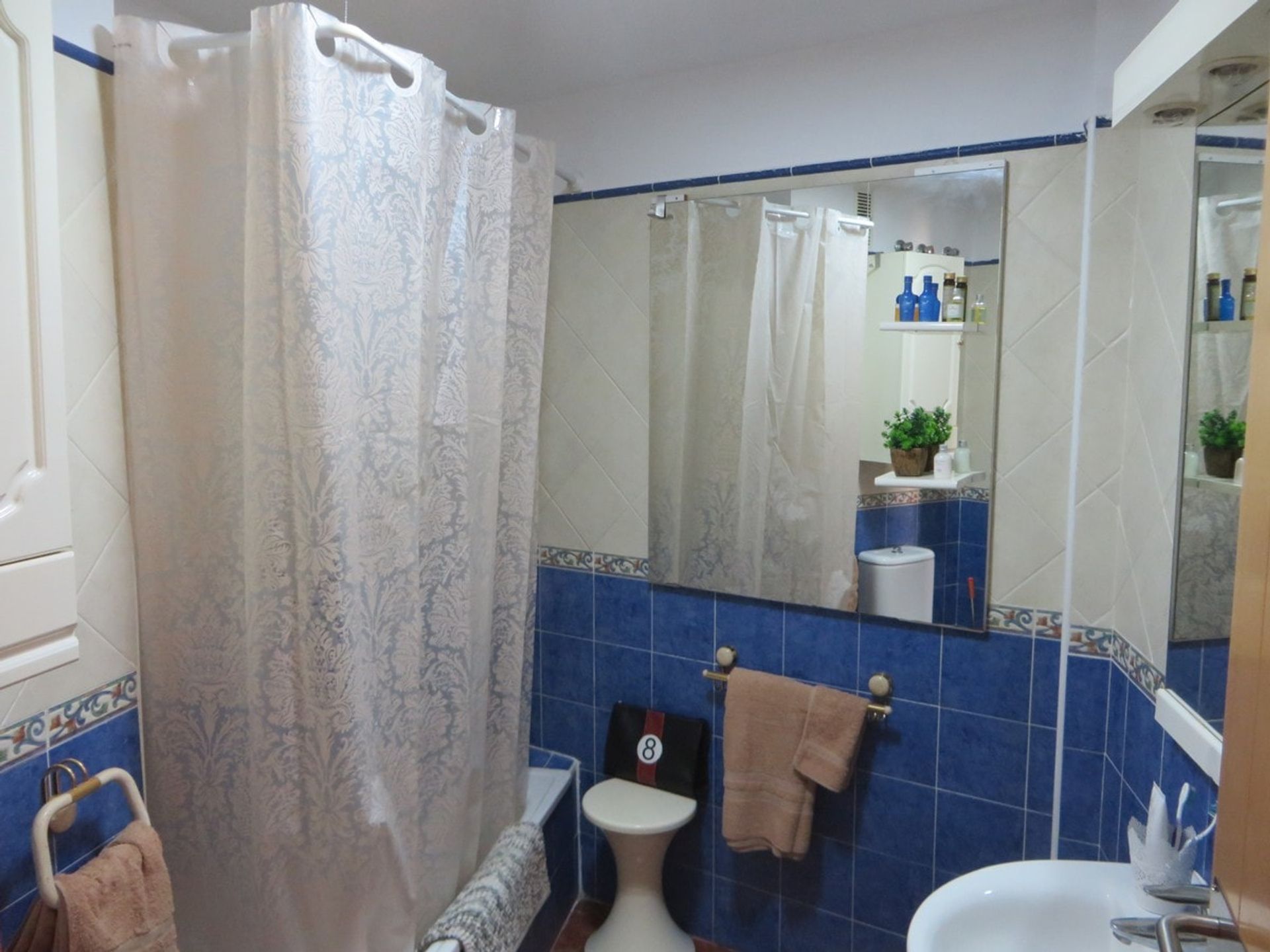 קוֹנדוֹמִינִיוֹן ב Las Lagunas de Mijas, Andalucía 10744780