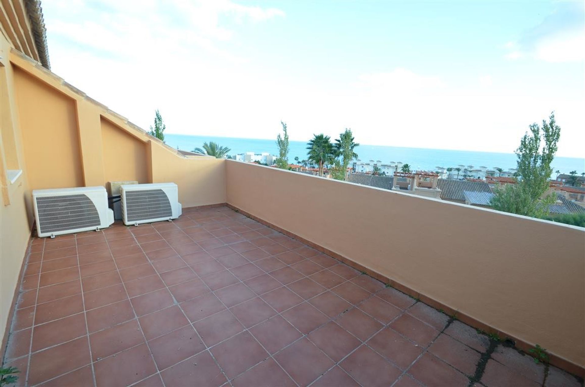 Huis in Estepona, Andalucía 10744791