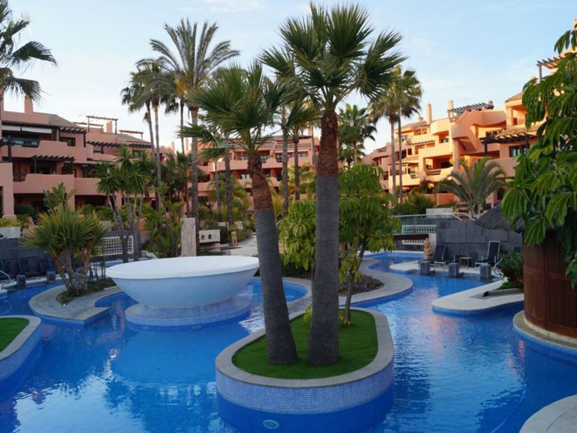 Condominio en Estepona, Andalucía 10745072