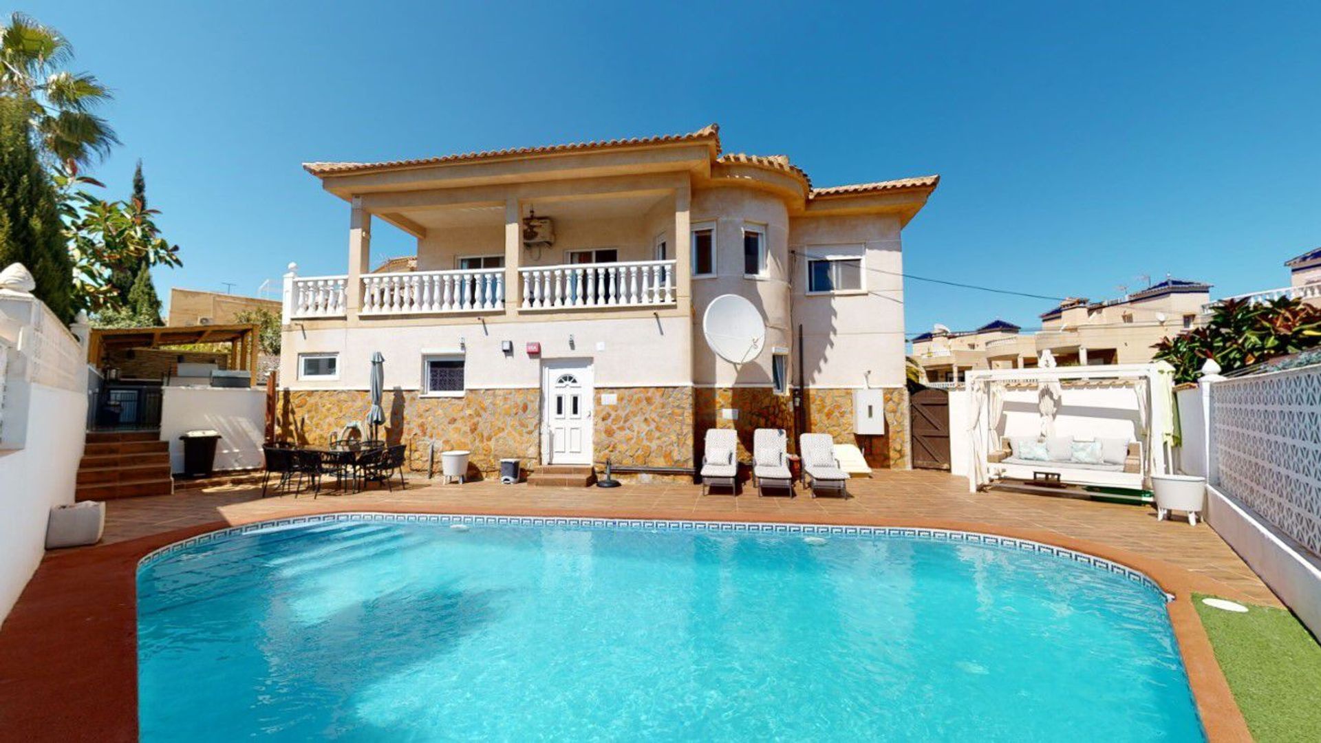 House in San Miguel de Salinas, Comunidad Valenciana 10745108