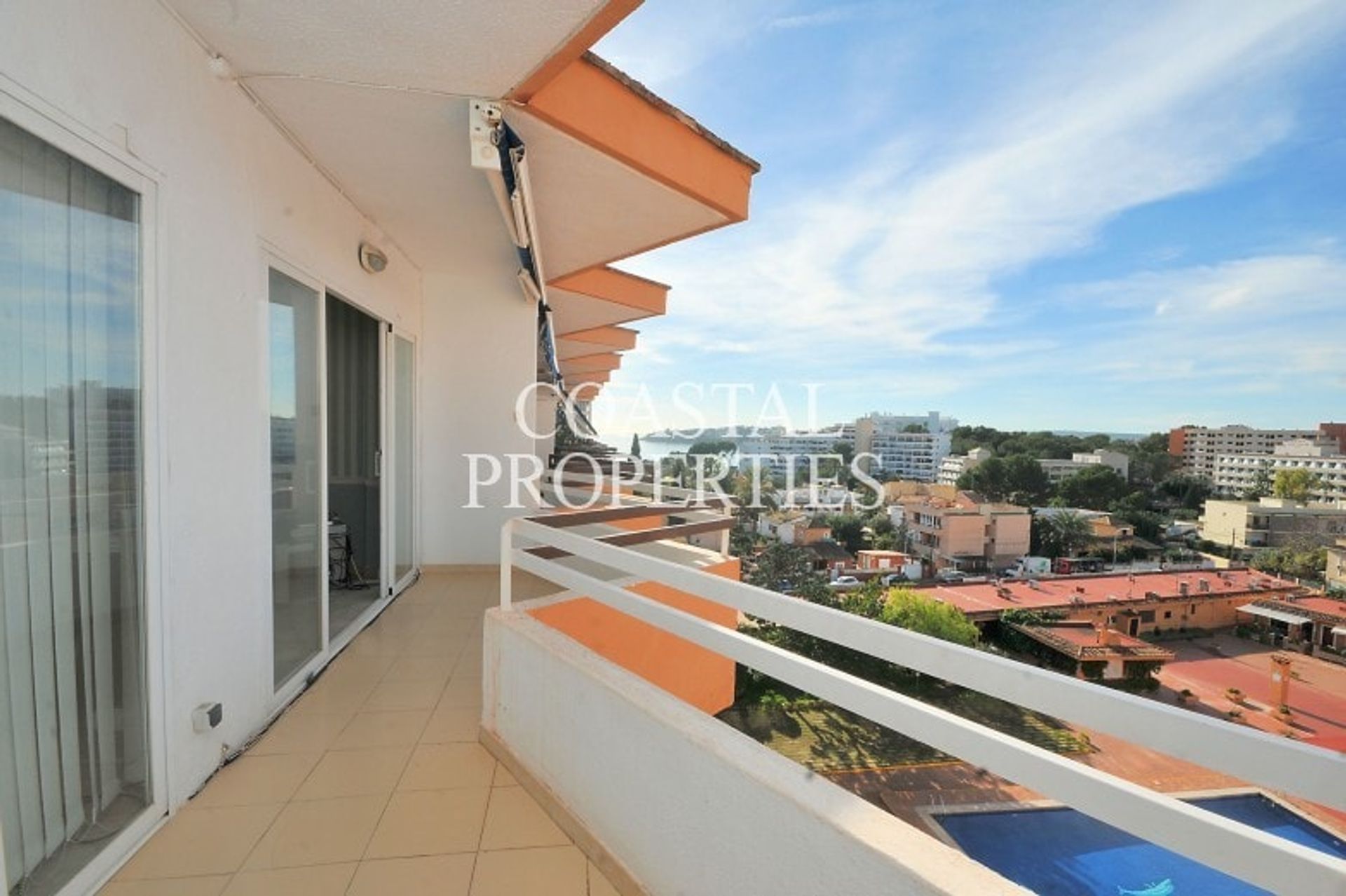 Condominium in Calvia, De Balearen 10746266