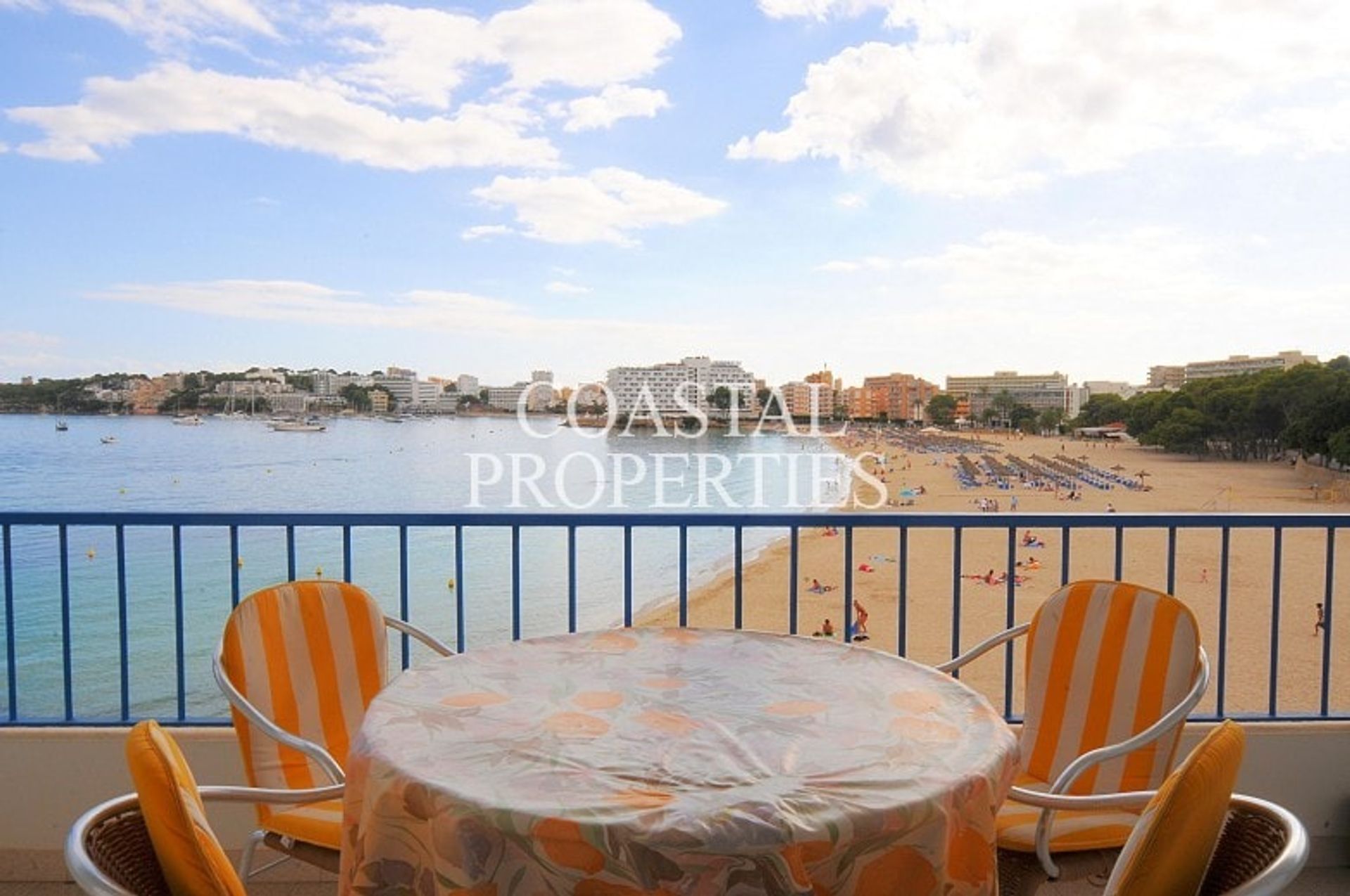 Condominium in Calvia, De Balearen 10746330