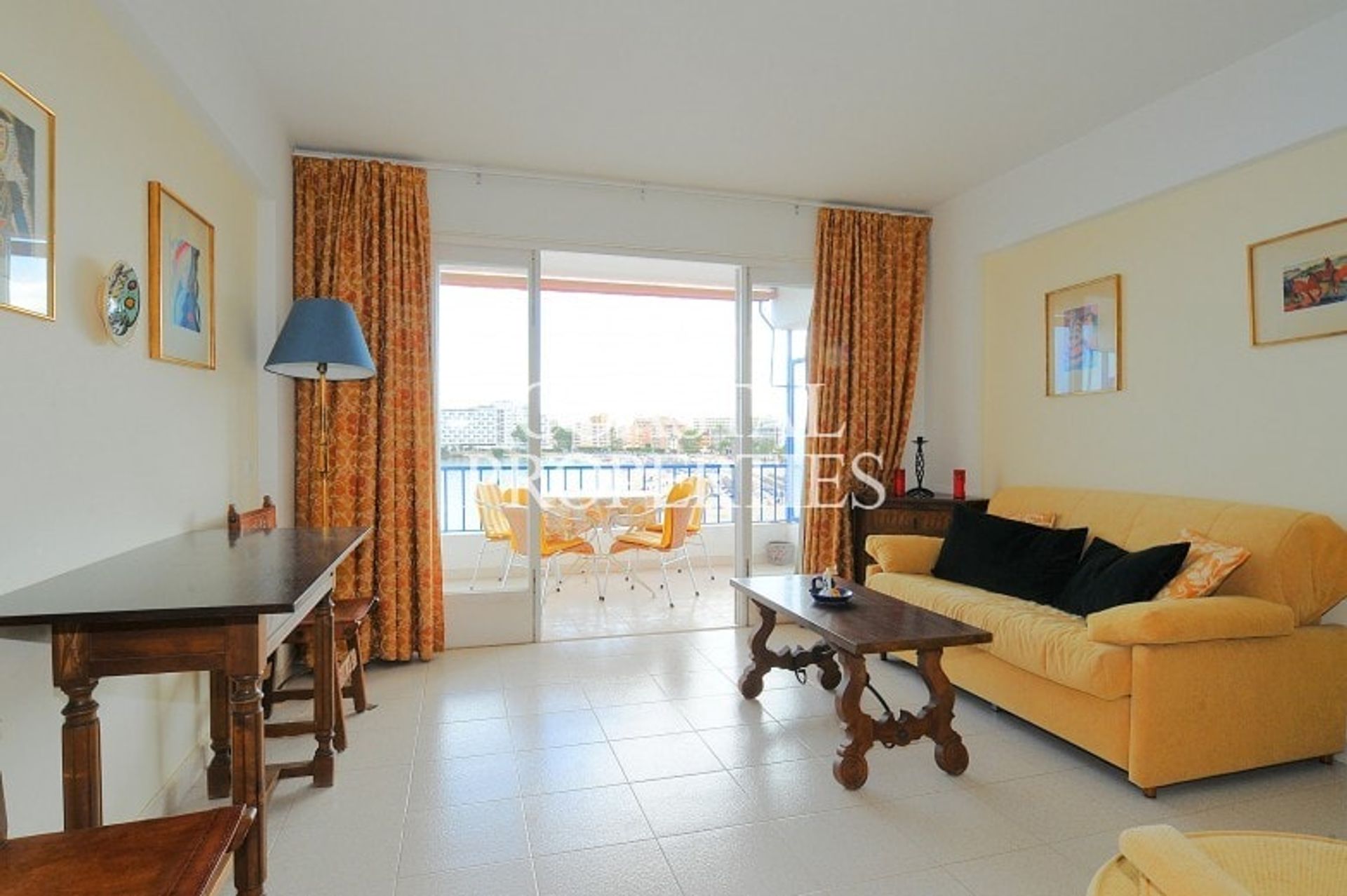 Condominium in Calvia, De Balearen 10746330