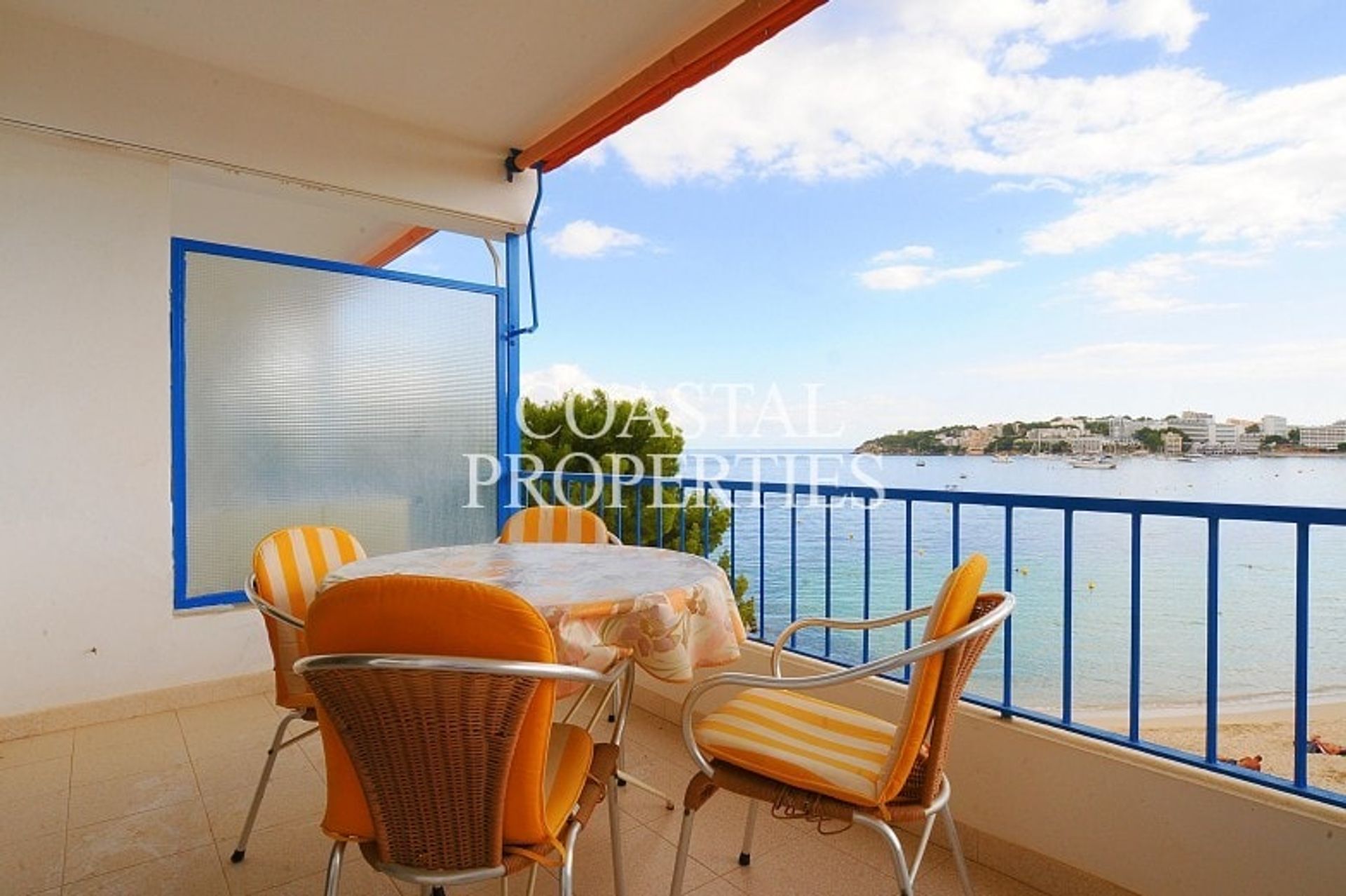 Condominium in Calvia, De Balearen 10746330