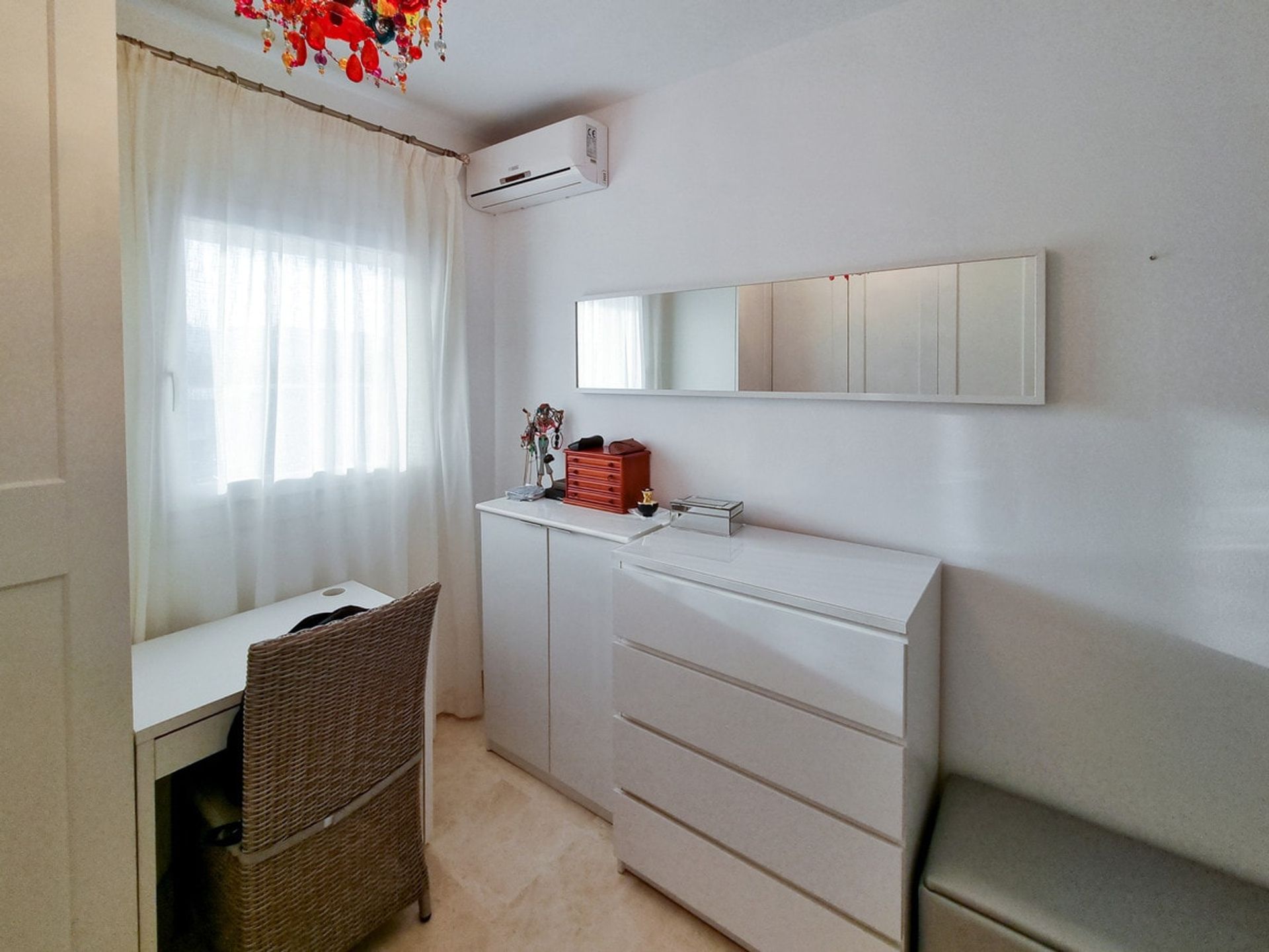 Condominium dans San Luis de Sabinillas, Andalousie 10746492