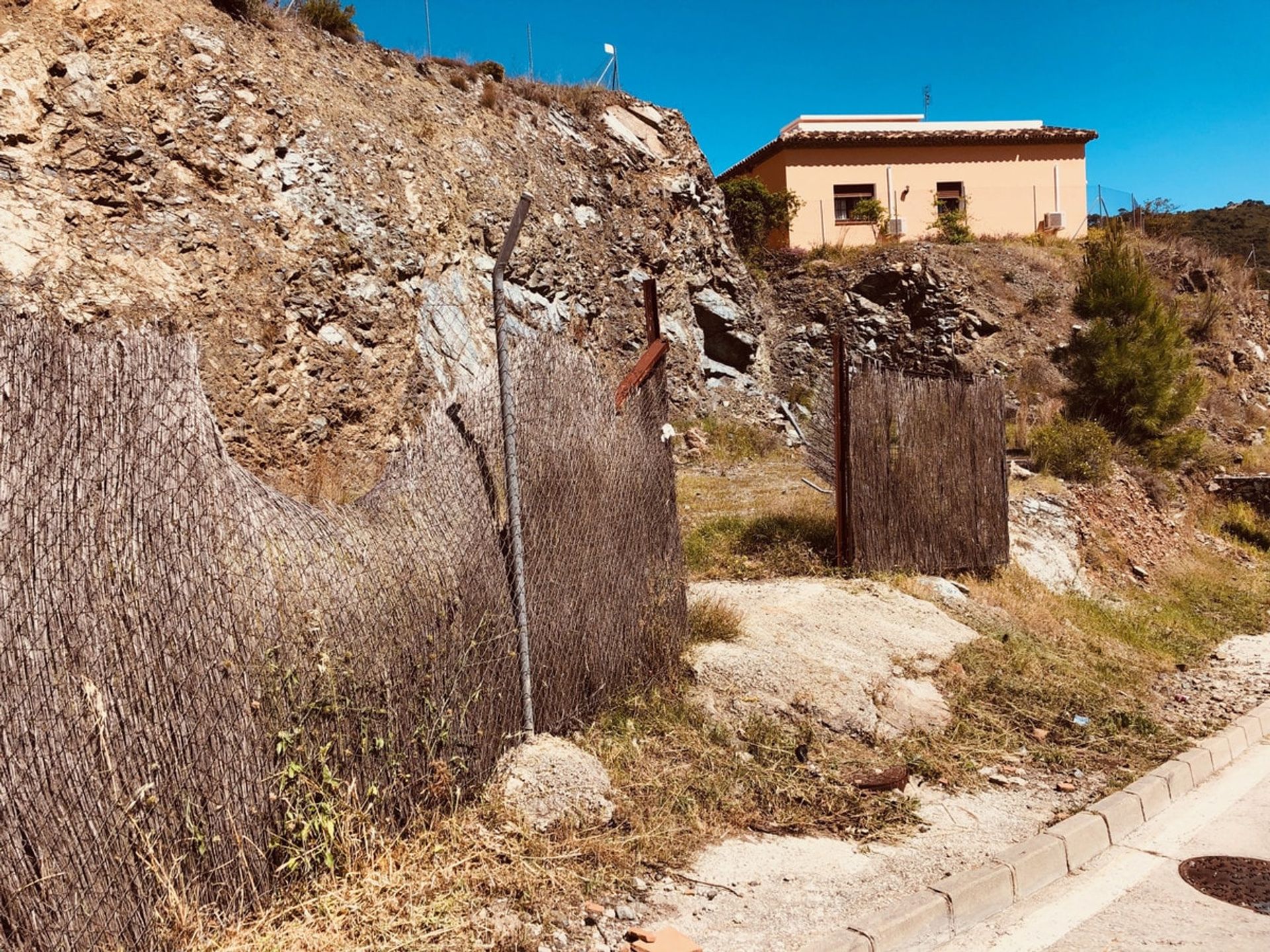 土地 在 Benahavís, Andalucía 10746555