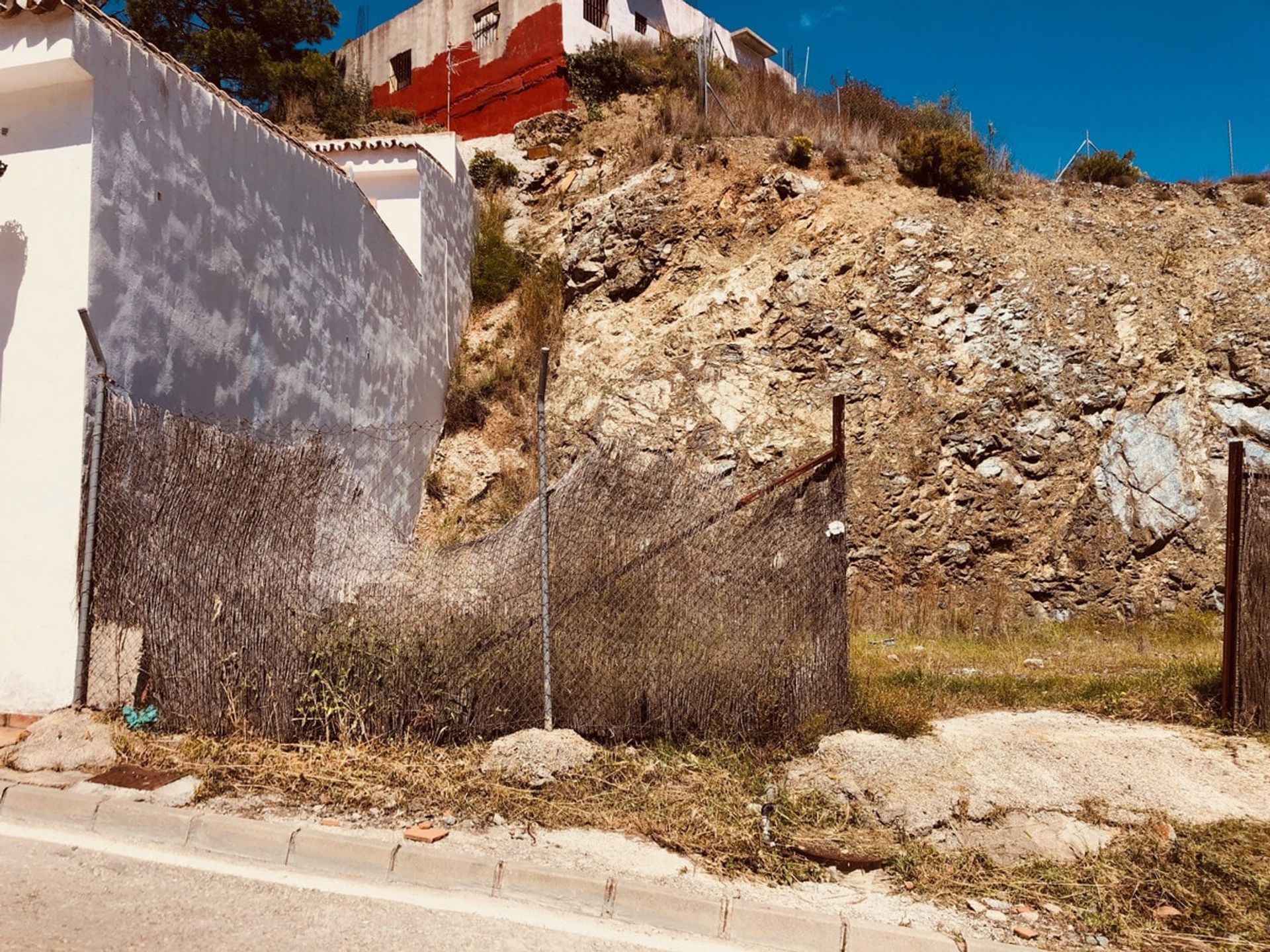 土地 在 Benahavís, Andalucía 10746555