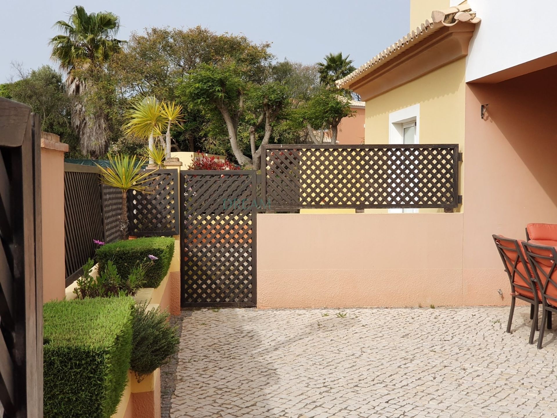 Condominium in Lagos, Faro District 10747080