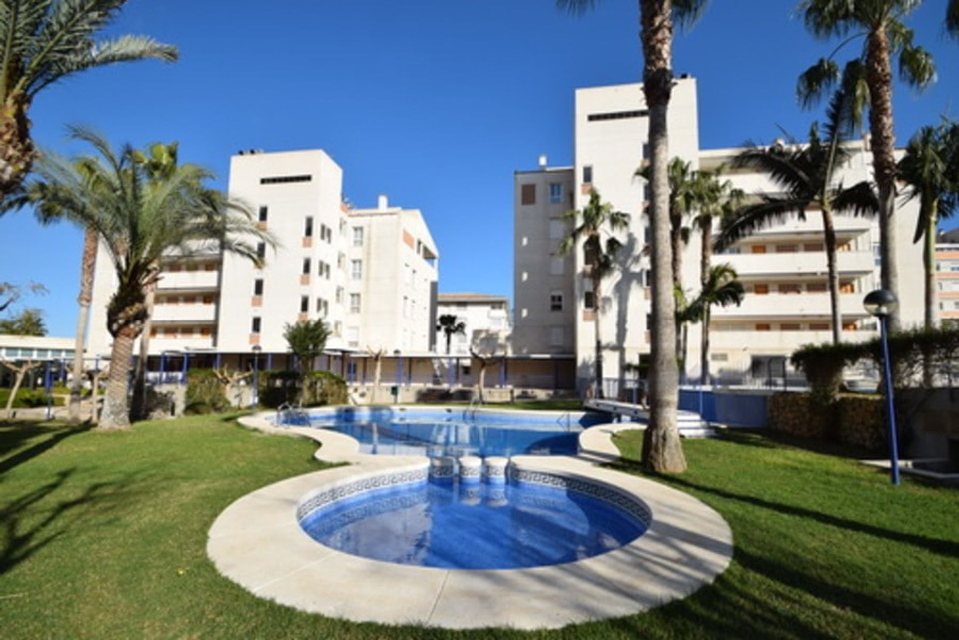 Condominium in Albacete, Castilla-La Mancha 10747108