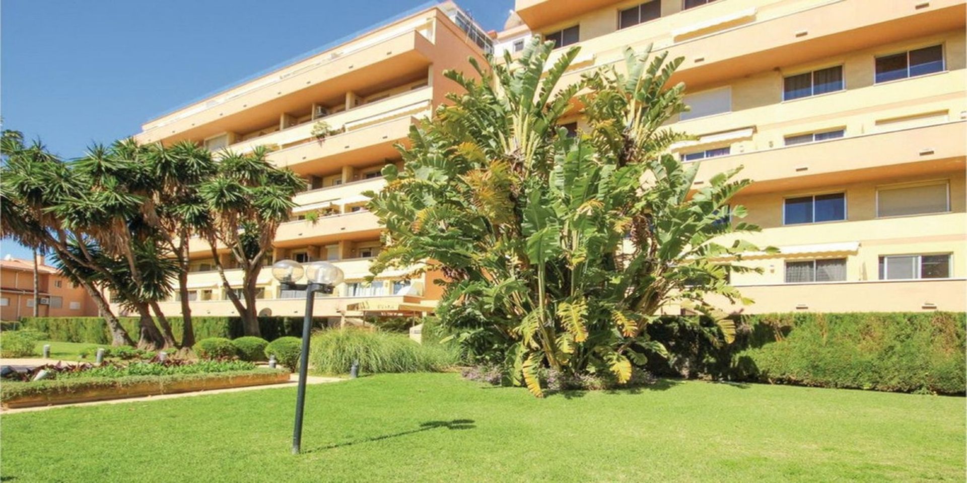 Condominio en Marbella, Andalucía 10747400