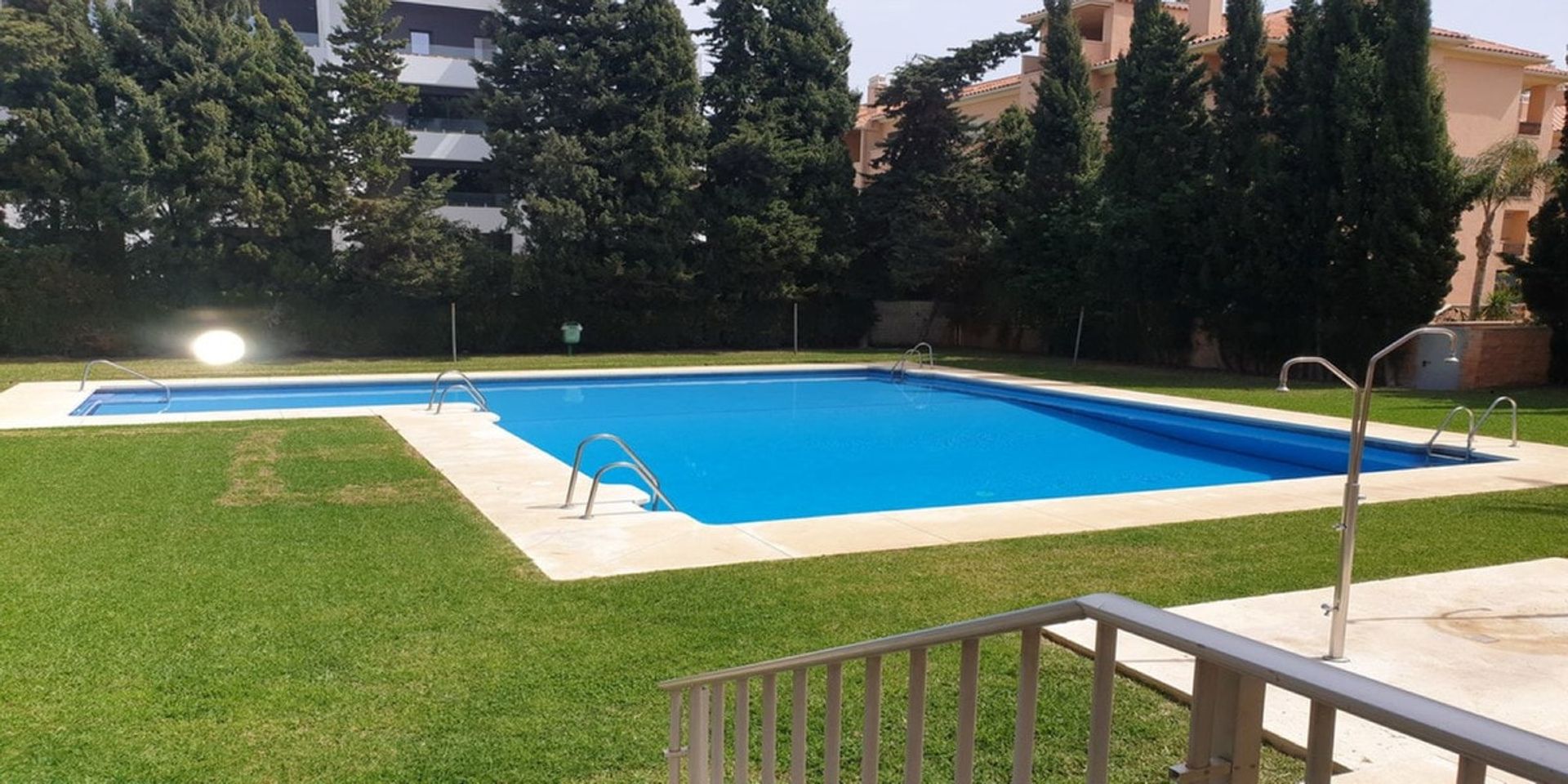 Condominio en Marbella, Andalucía 10747400