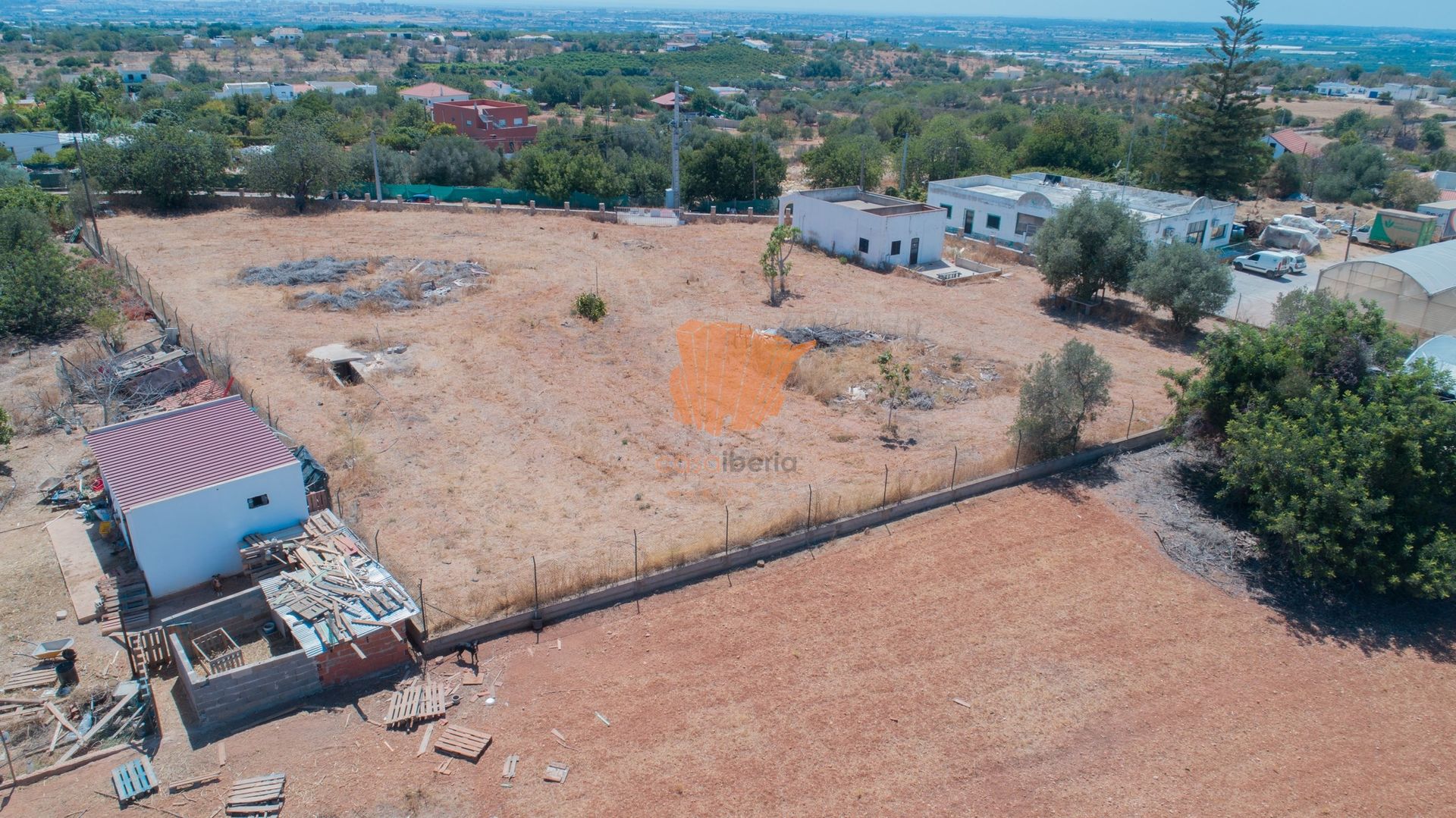 Land in , Faro District 10748228