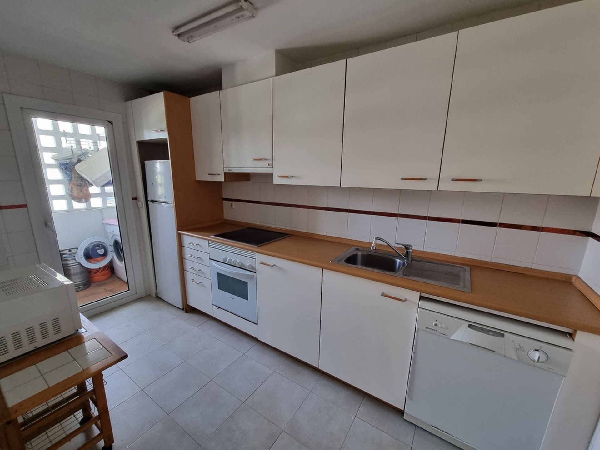 Condominium dans San Luis de Sabinillas, Andalousie 10748684