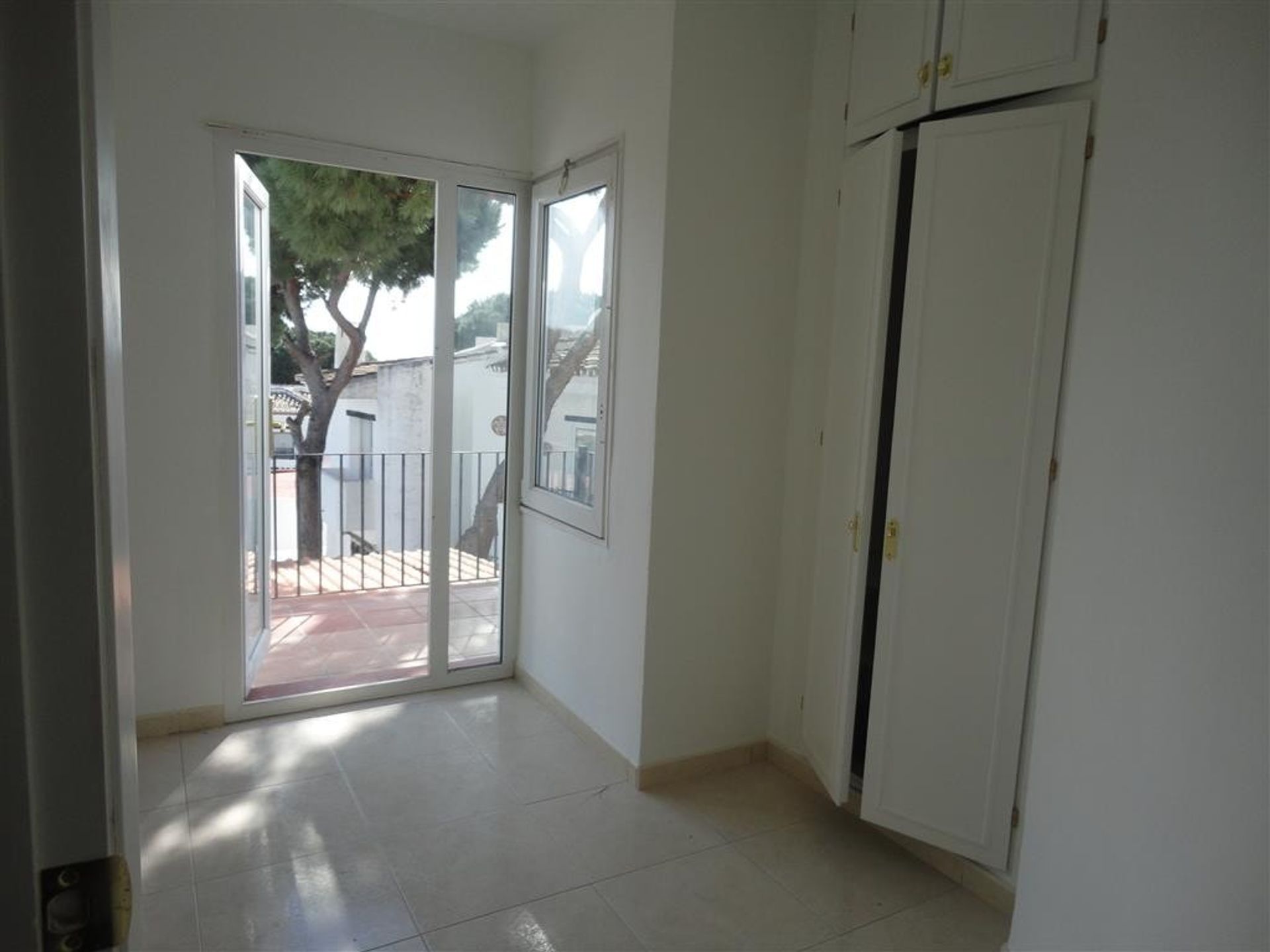 Condominio en Estepona, Andalucía 10748794