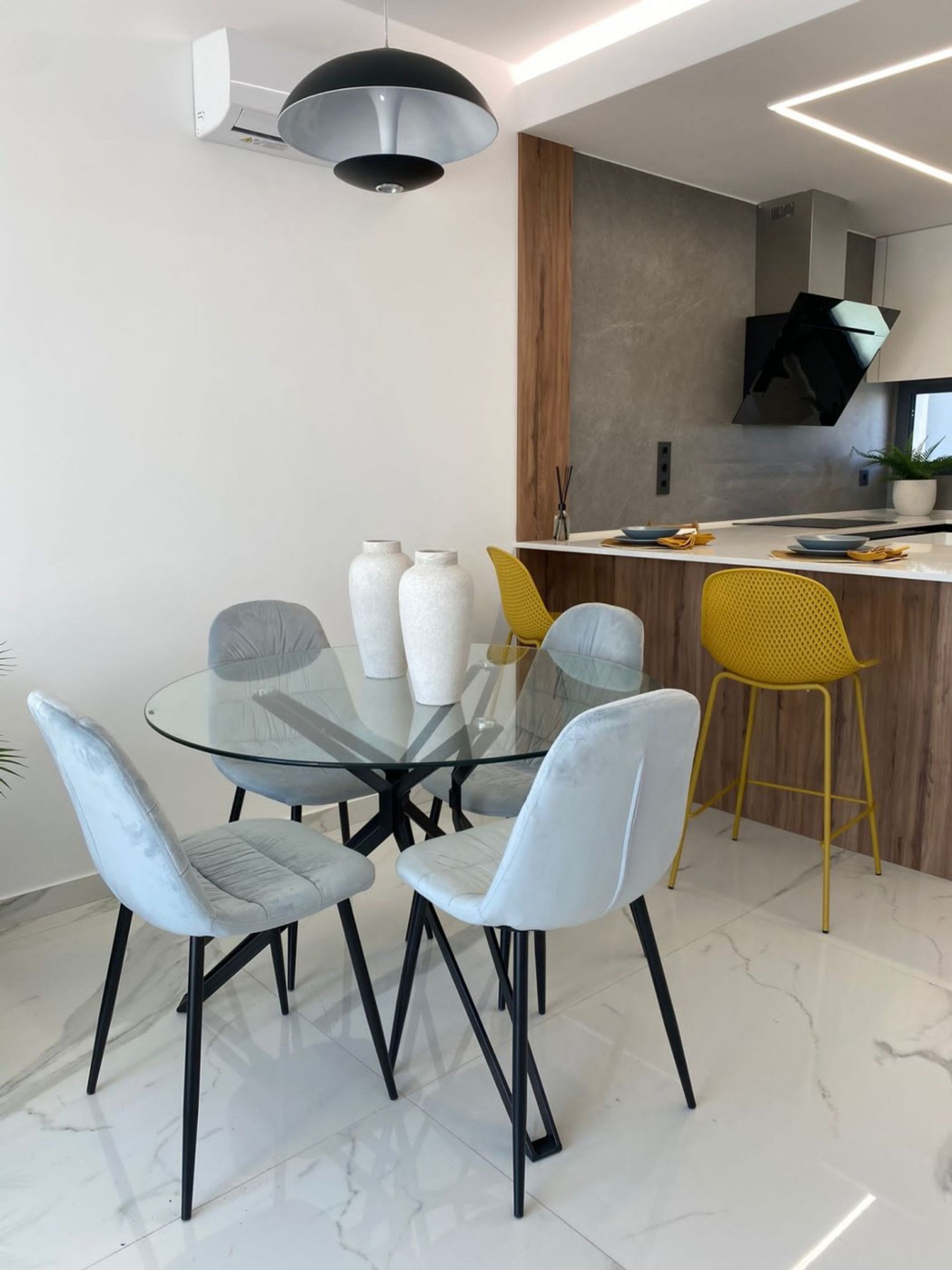 Condominium in Guardamar del Segura, Comunidad Valenciana 10749418