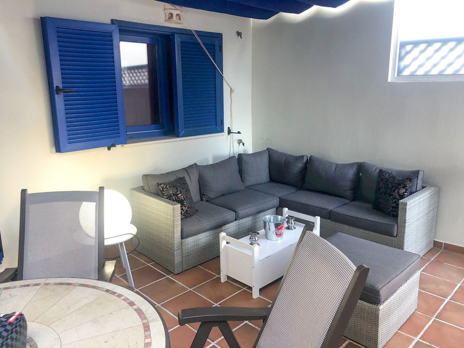 Condominium dans San Luis de Sabinillas, Andalousie 10749788