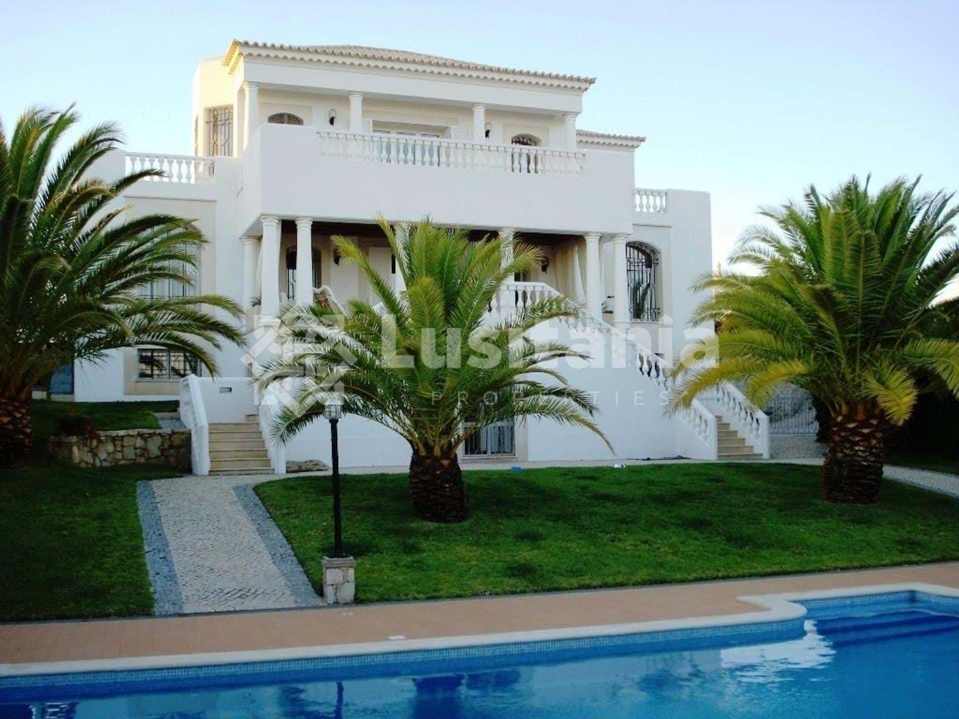 House in Albufeira, Faro District 10749869