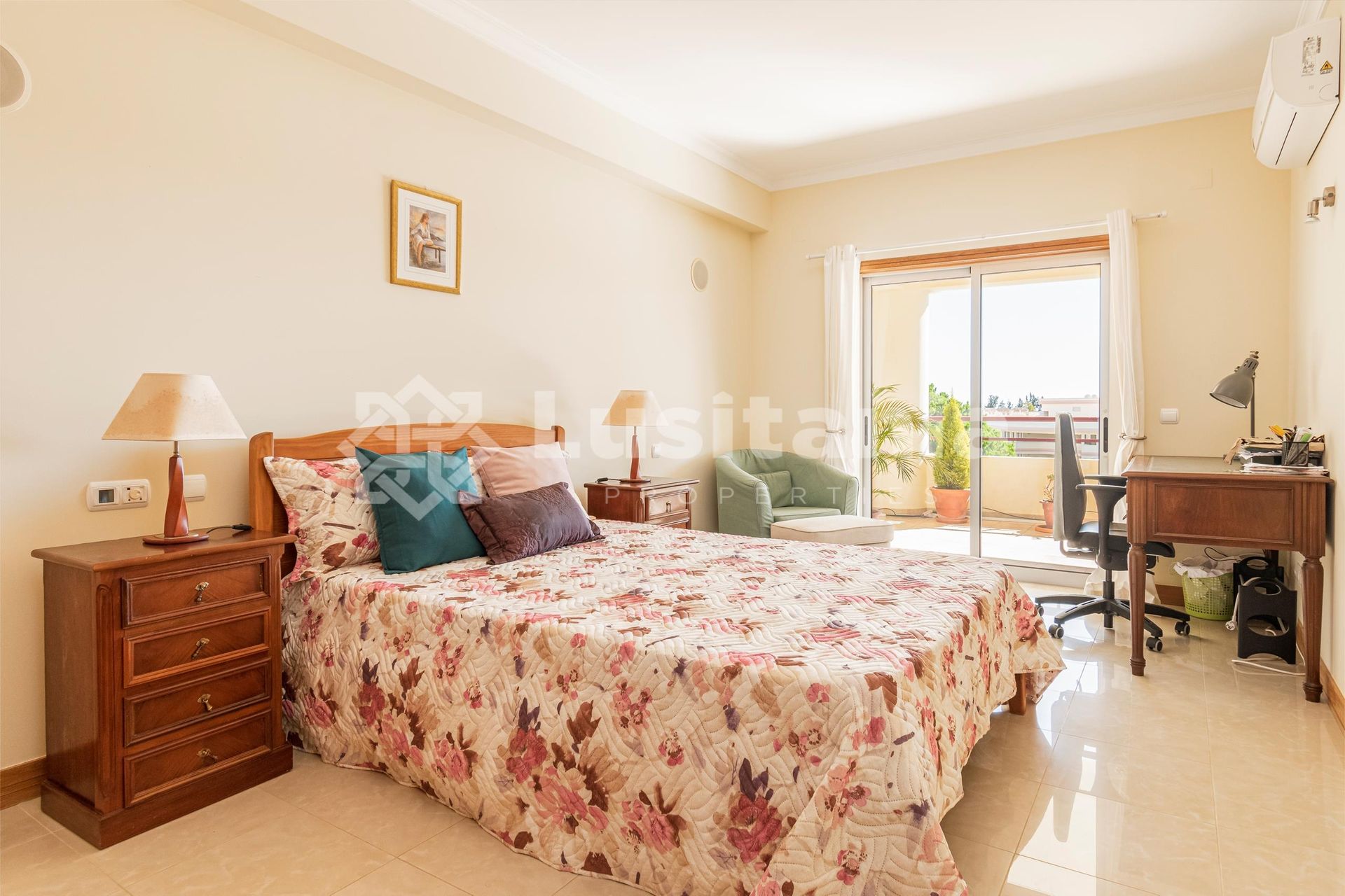 Квартира в Quarteira, Faro 10749870