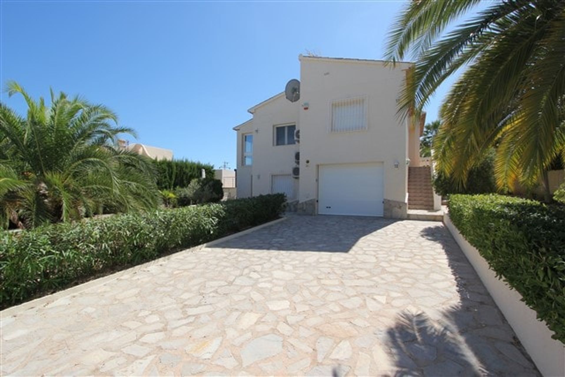 House in Calp, Comunidad Valenciana 10750412