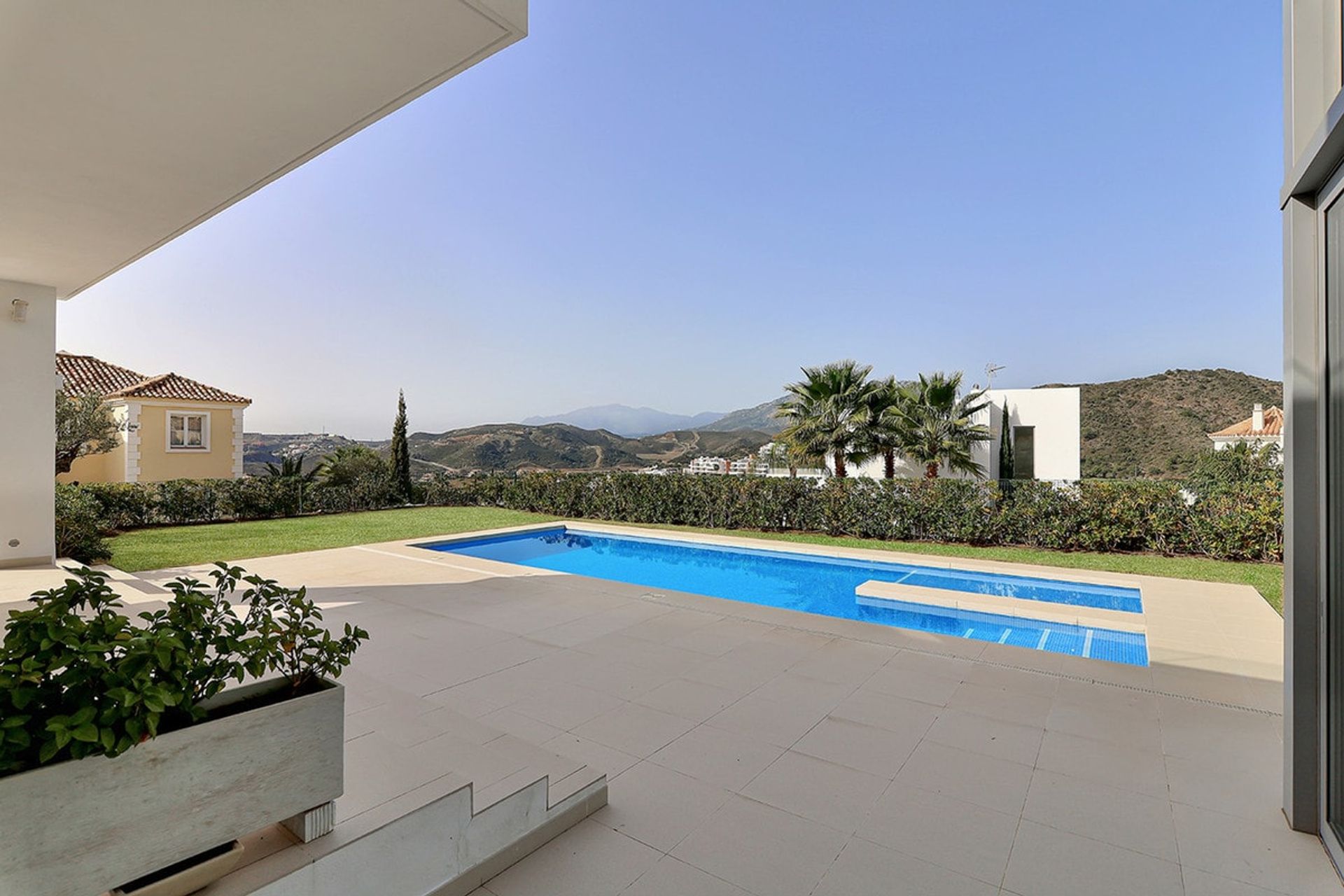 House in Benahavis, Andalusia 10750458