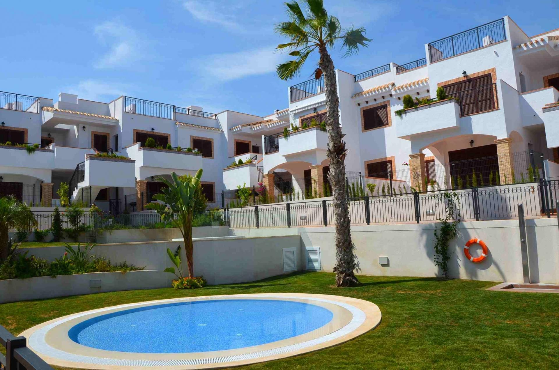 بيت في Torrevieja, Comunidad Valenciana 10750588