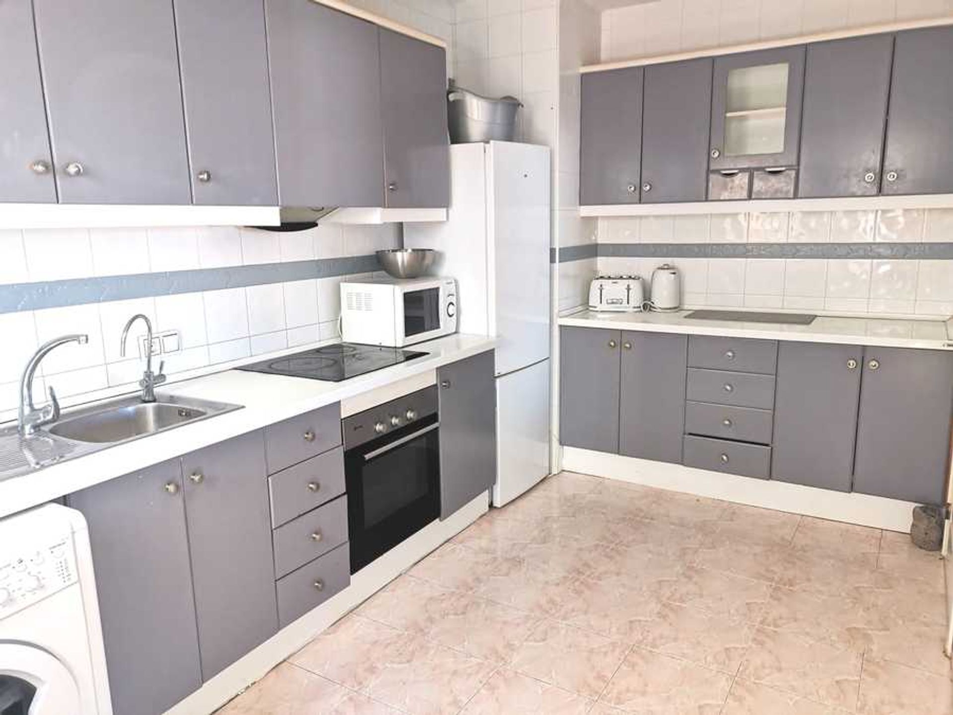 Condominium dans Alacant, Comunitat Valenciana 10750690