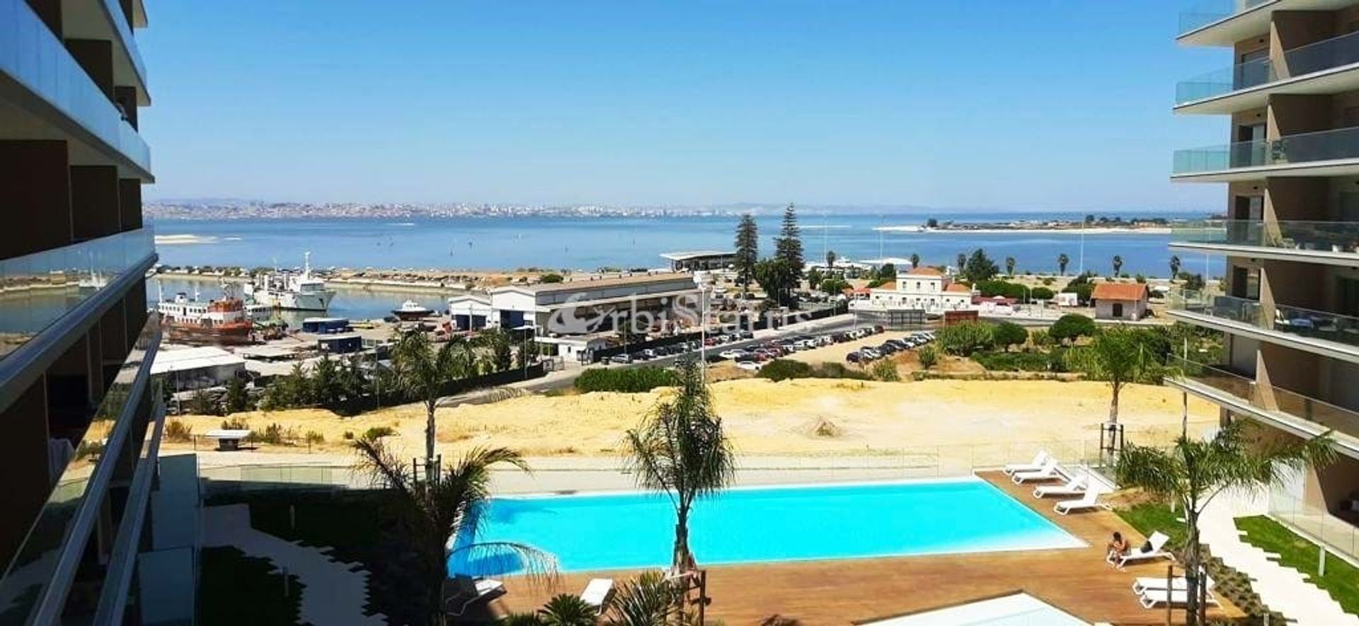 Condominium in Seixal, Setubal 10750941