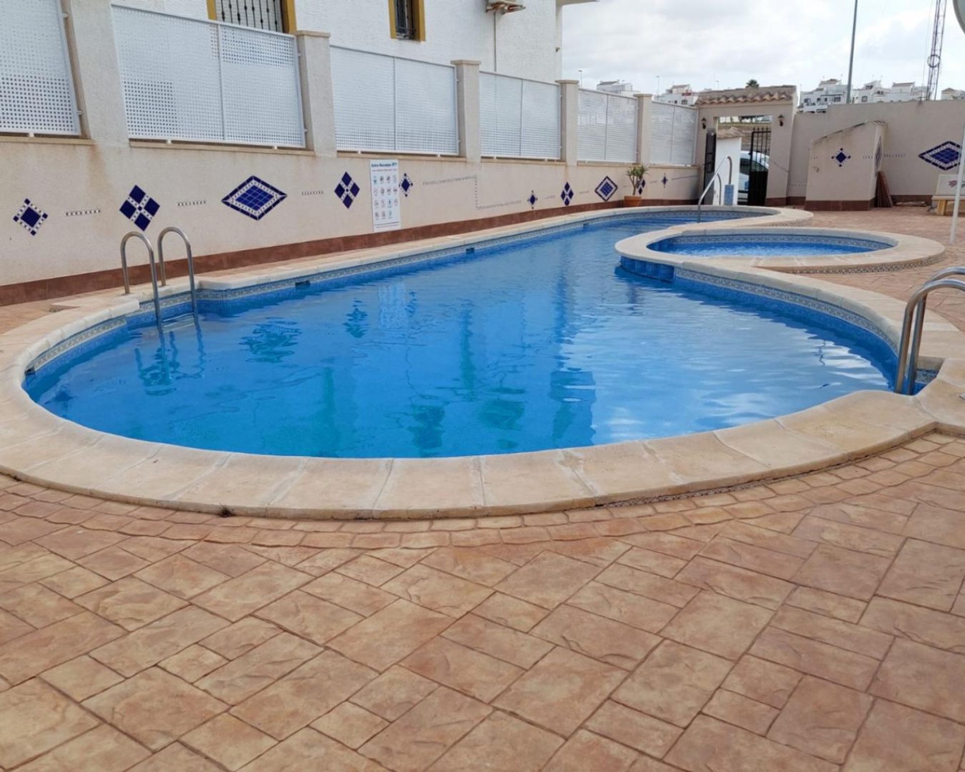 Condominium in Alicante, Valencia 10751166