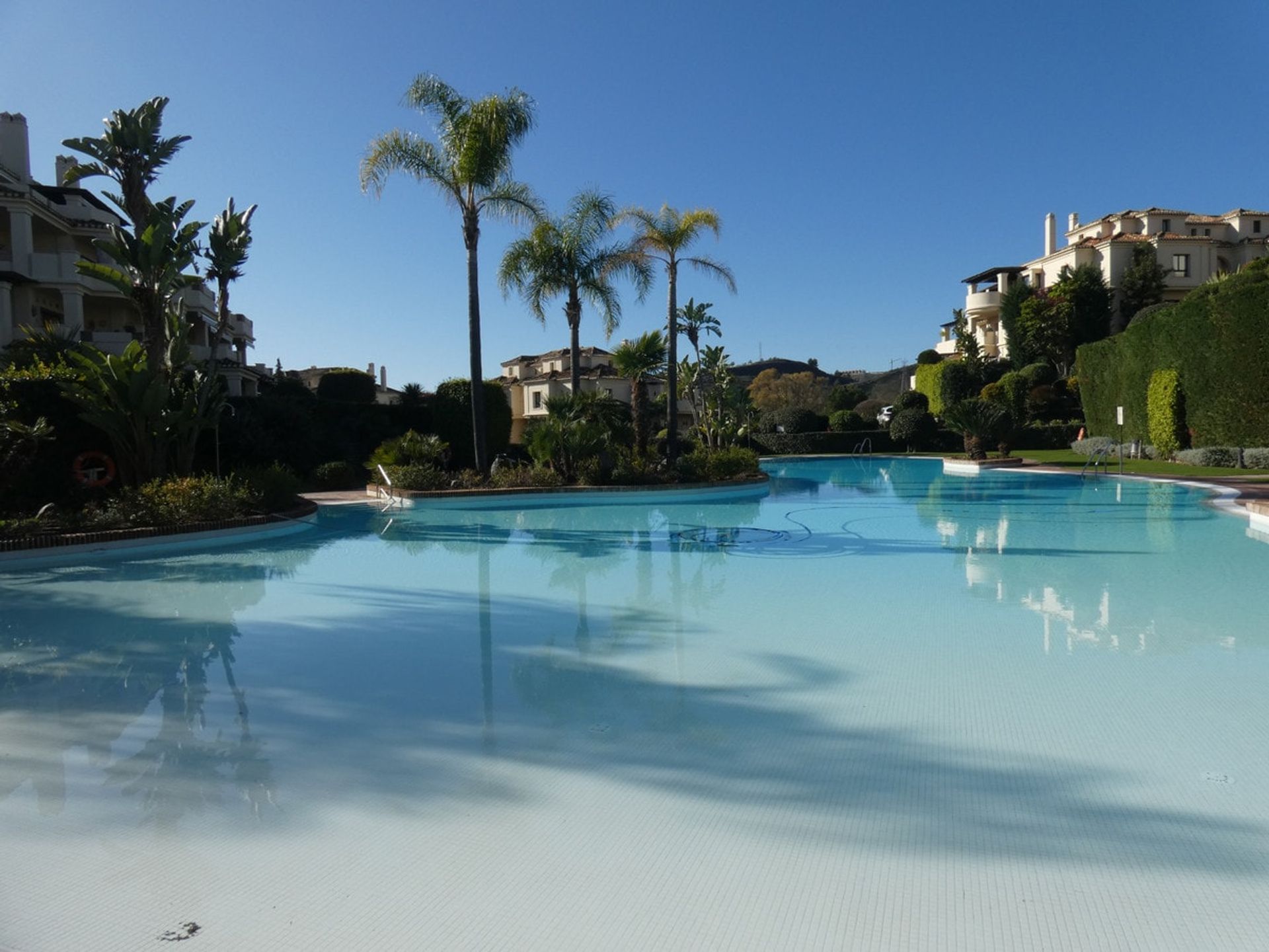 Condominium in Benahavís, Andalucía 10751569