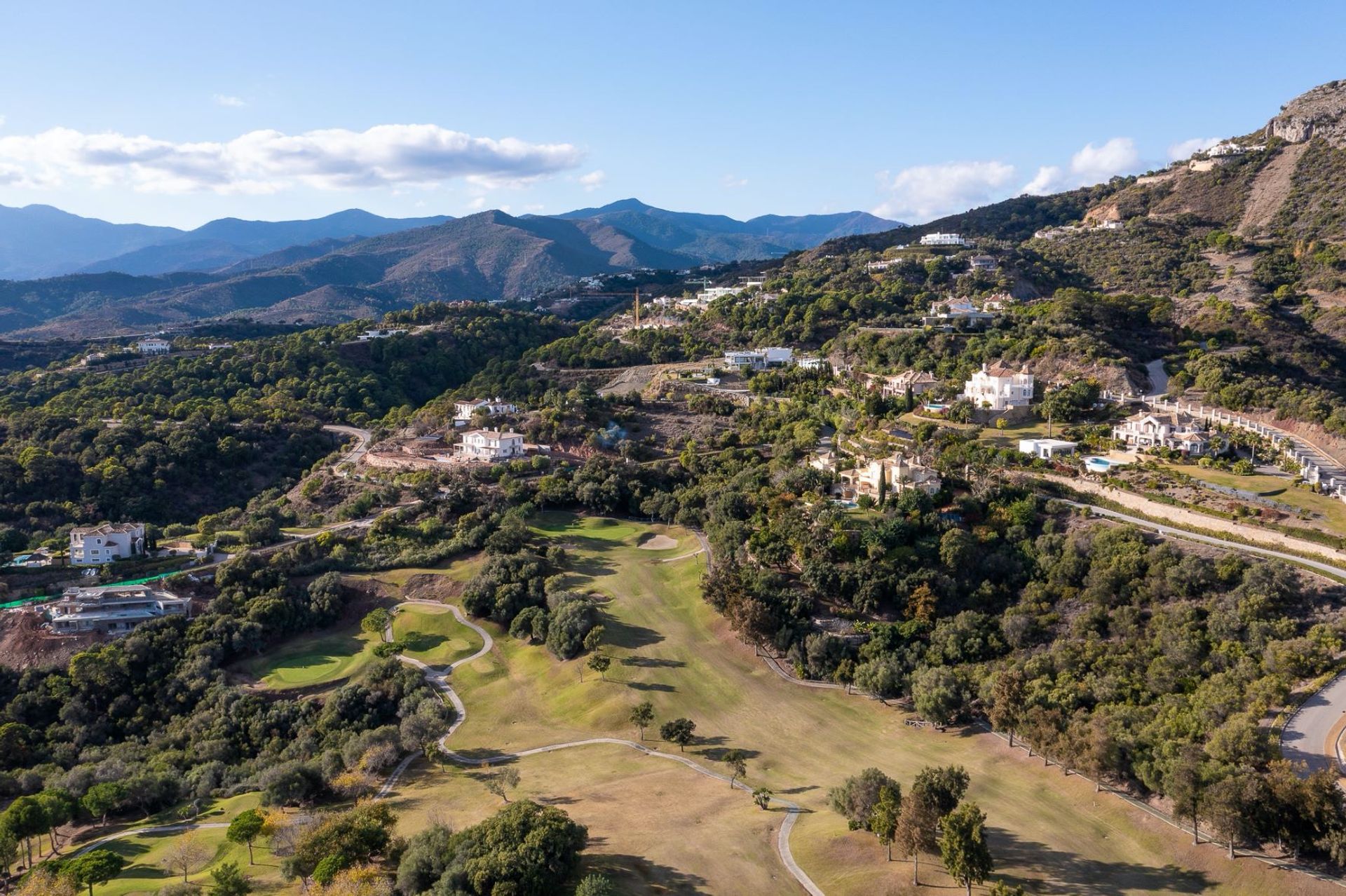 Land in Benahavís, Andalucía 10751863