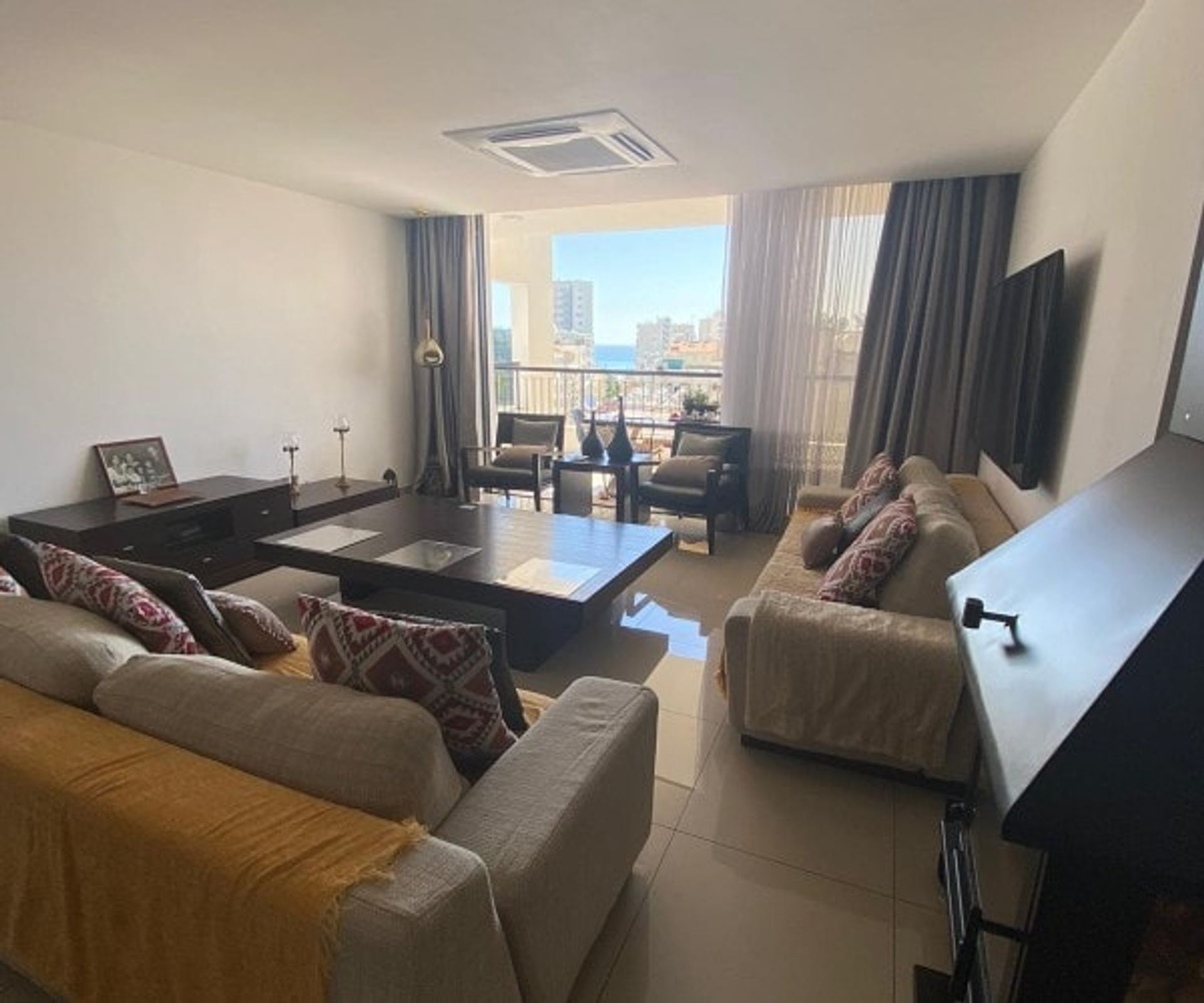 Condominium in Larnaca, Larnaka 10752204