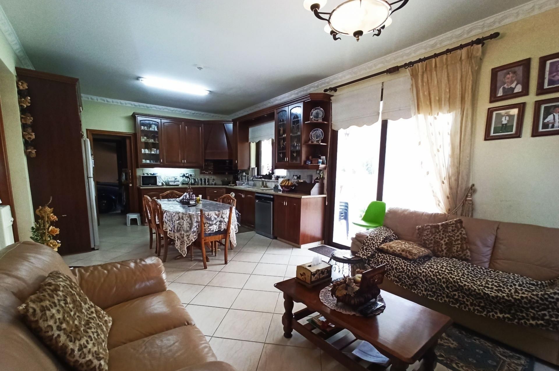 rumah dalam Oroklini, Larnaca 10753948