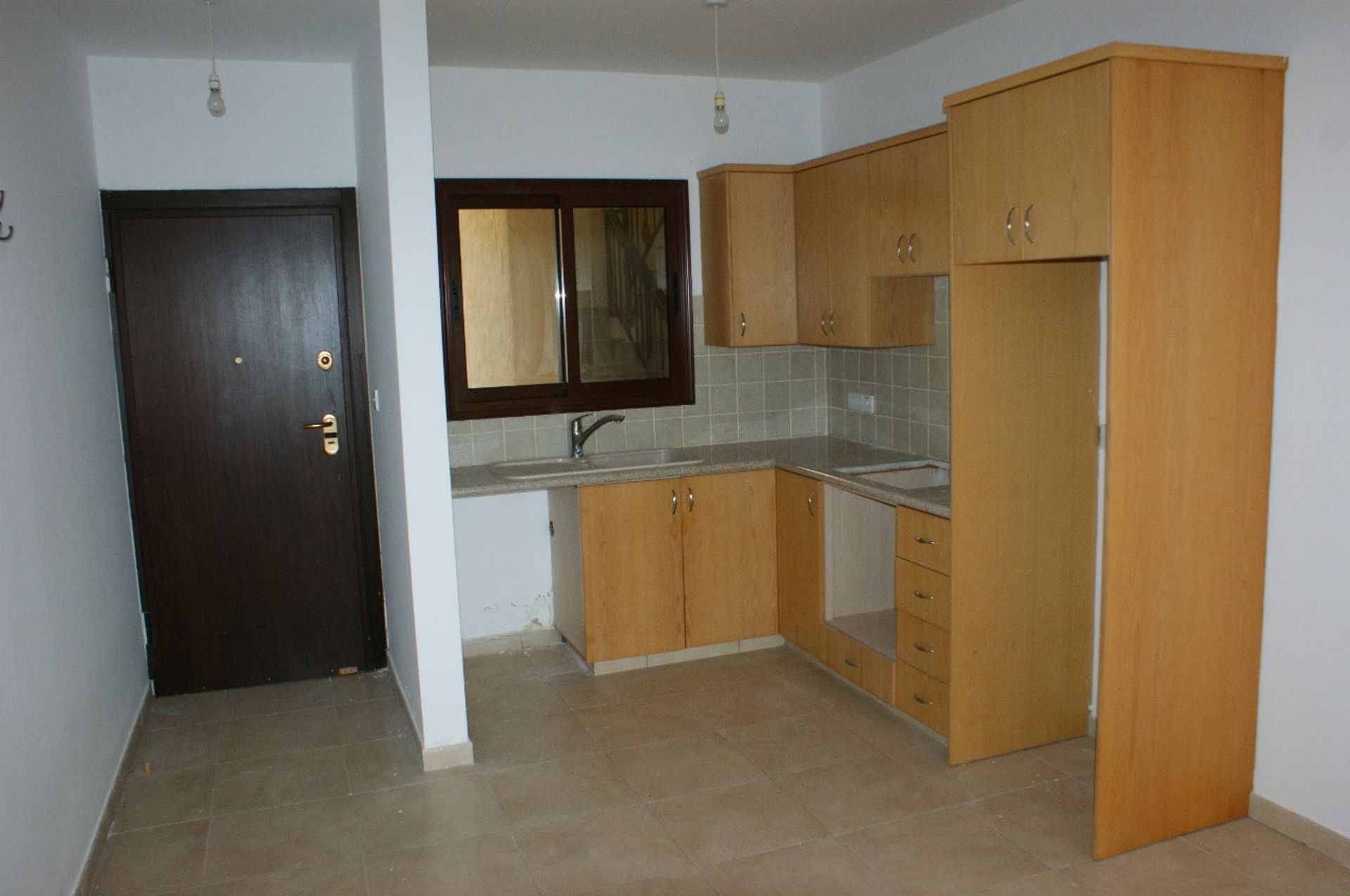 Condominium in Pampoula, Lemesos 10754404